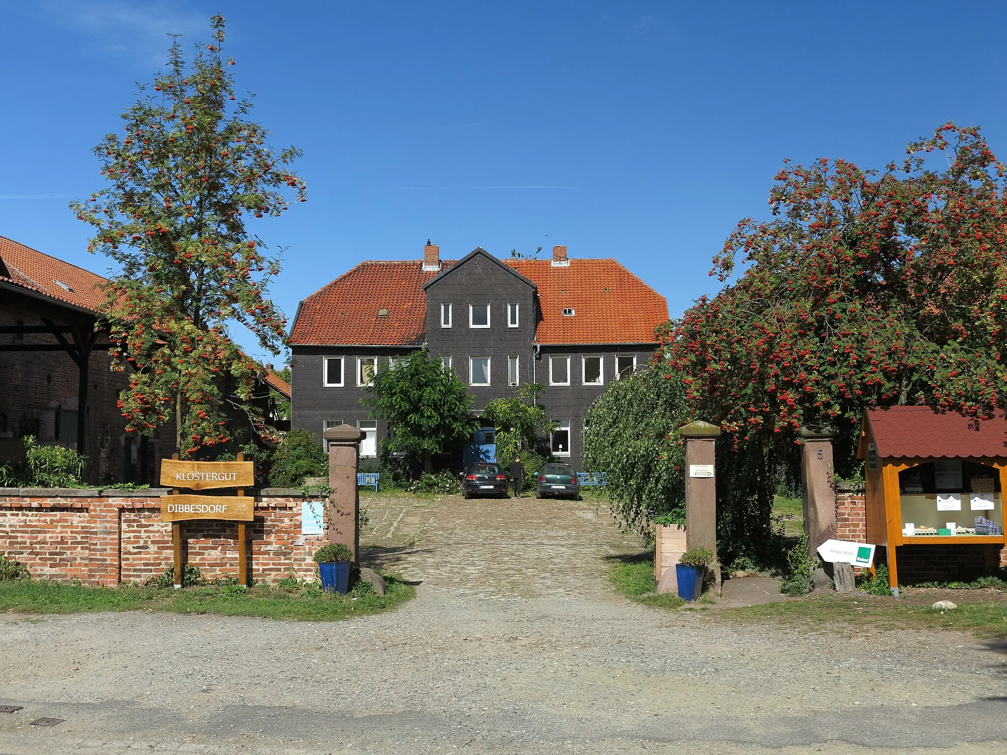 Photo showing: Das Klostergut Dibbesdorf