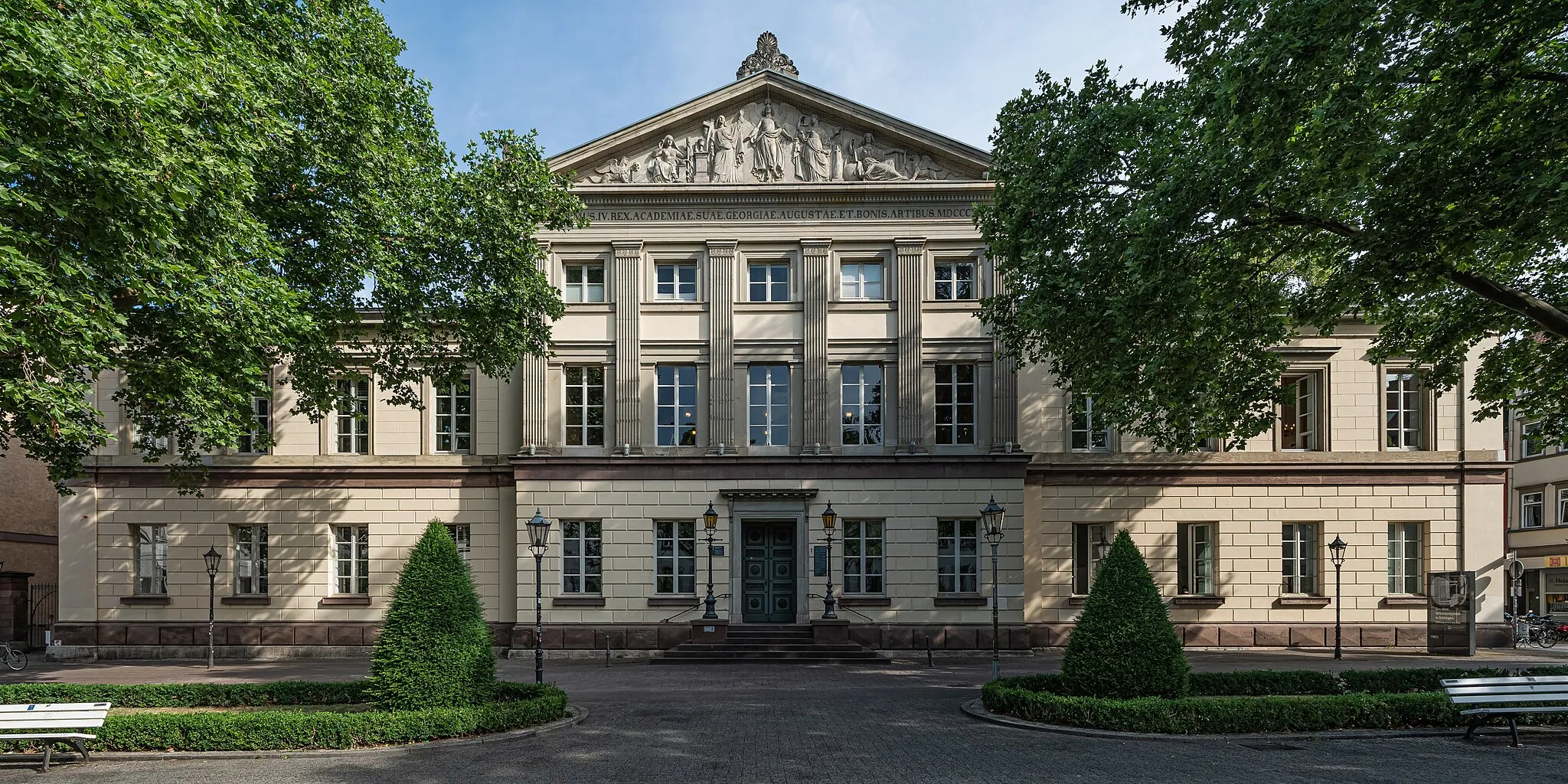 Photo showing: Old building of the University in Göttingen, Lower Saxony, Germany