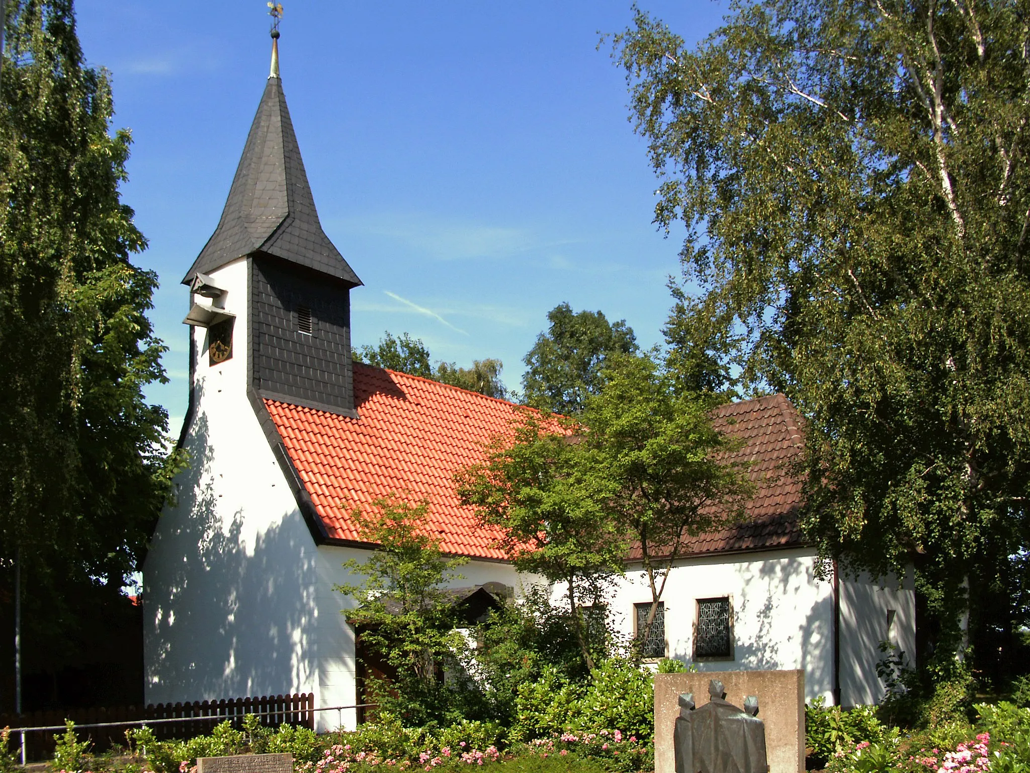 Photo showing: Katholische Kirche St. Johannes Baptist in Klein Förste, Ortsteil von Harsum