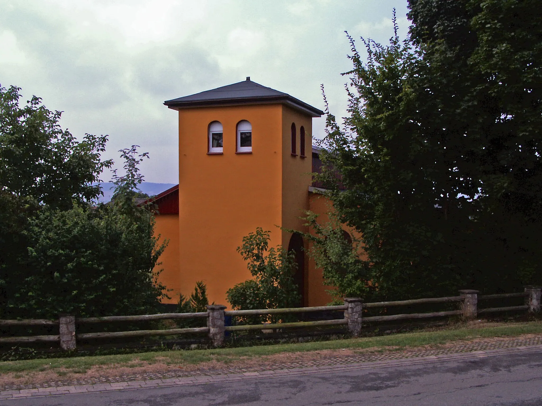 Photo showing: Ehemalige katholische St.-Augustinus-Kirche in Hohnstedt, Ortsteil von Northeim.