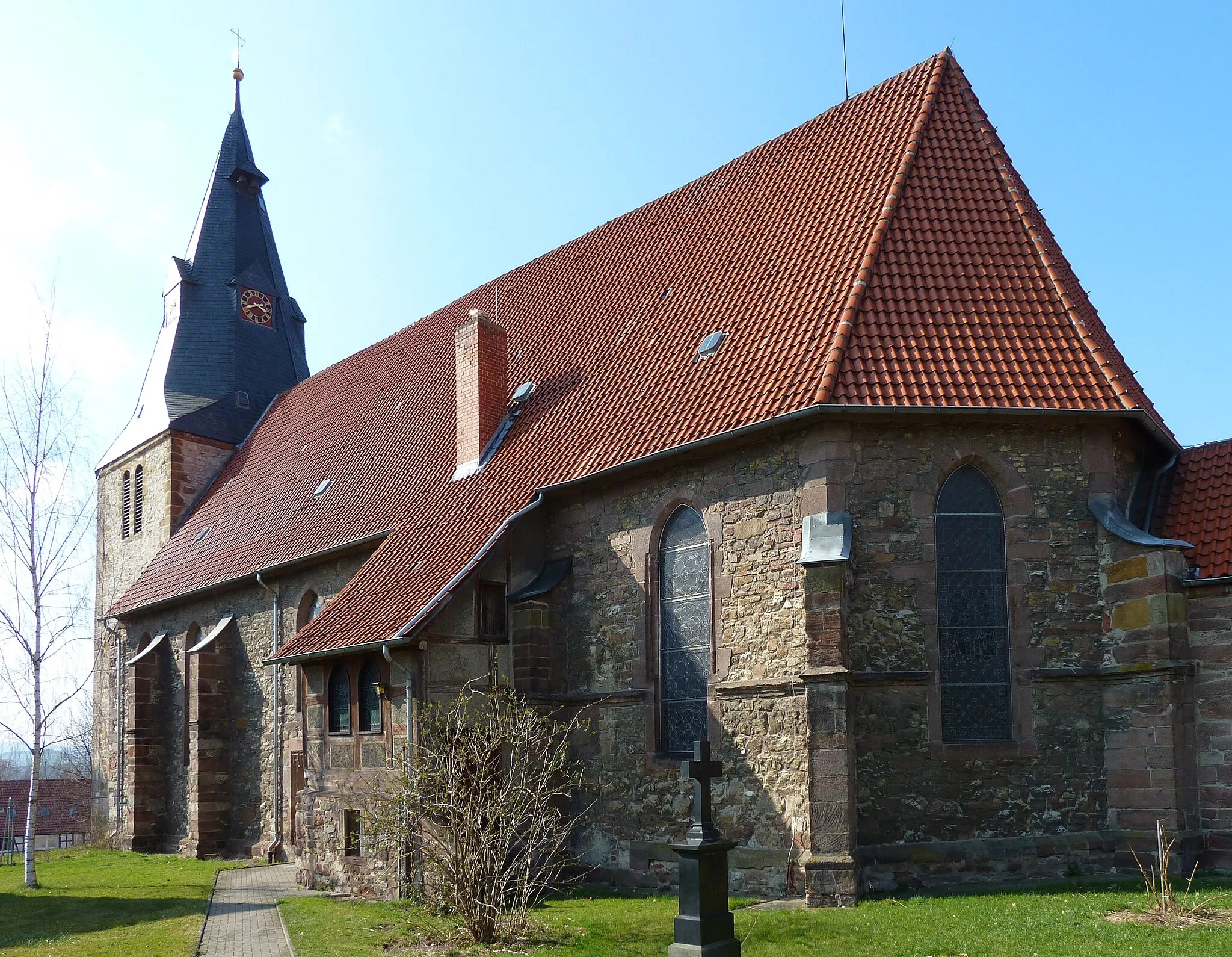 Photo showing: Ev.-luth. Kirche St. Martini in Hohnstedt, Stadt Northeim, Niedersachsen