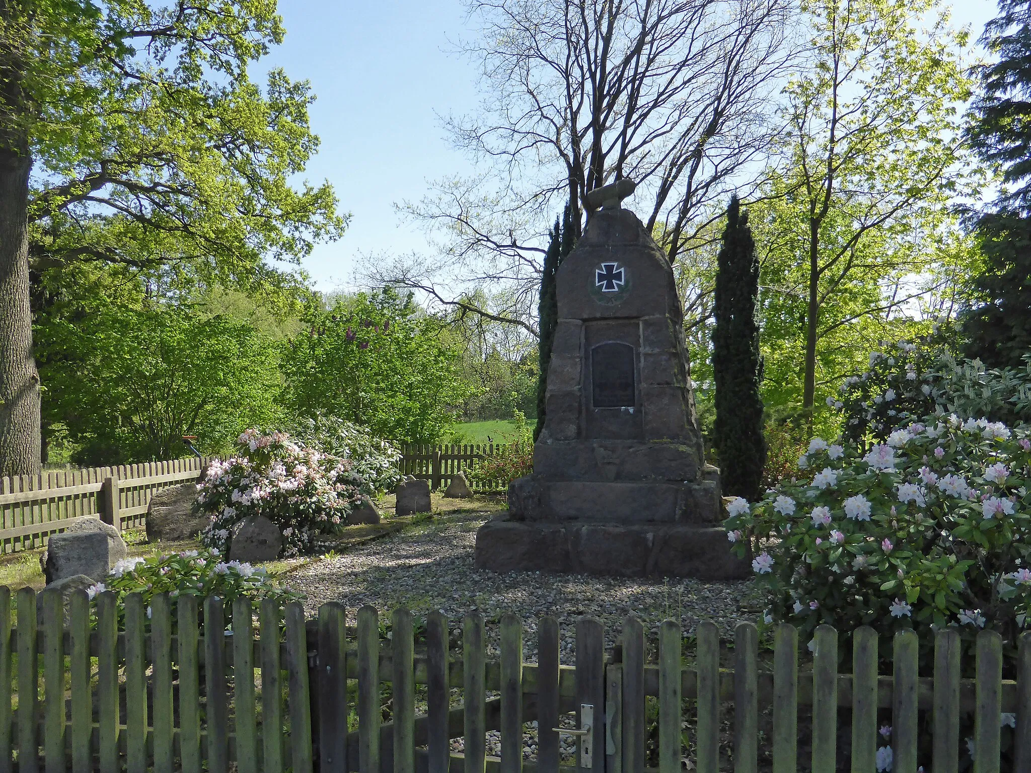 Photo showing: Kriegerdenkmal in Steimke bei Hankensbüttel.