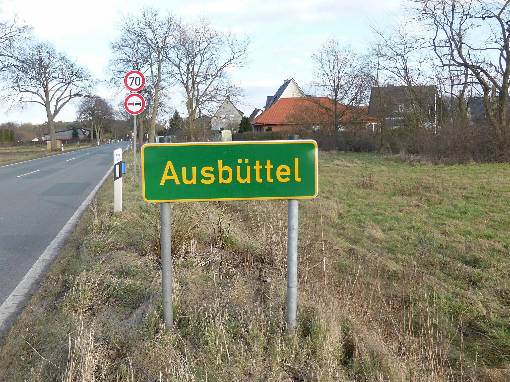 Photo showing: Ortsschild an der Siedlung von Ausbüttel.