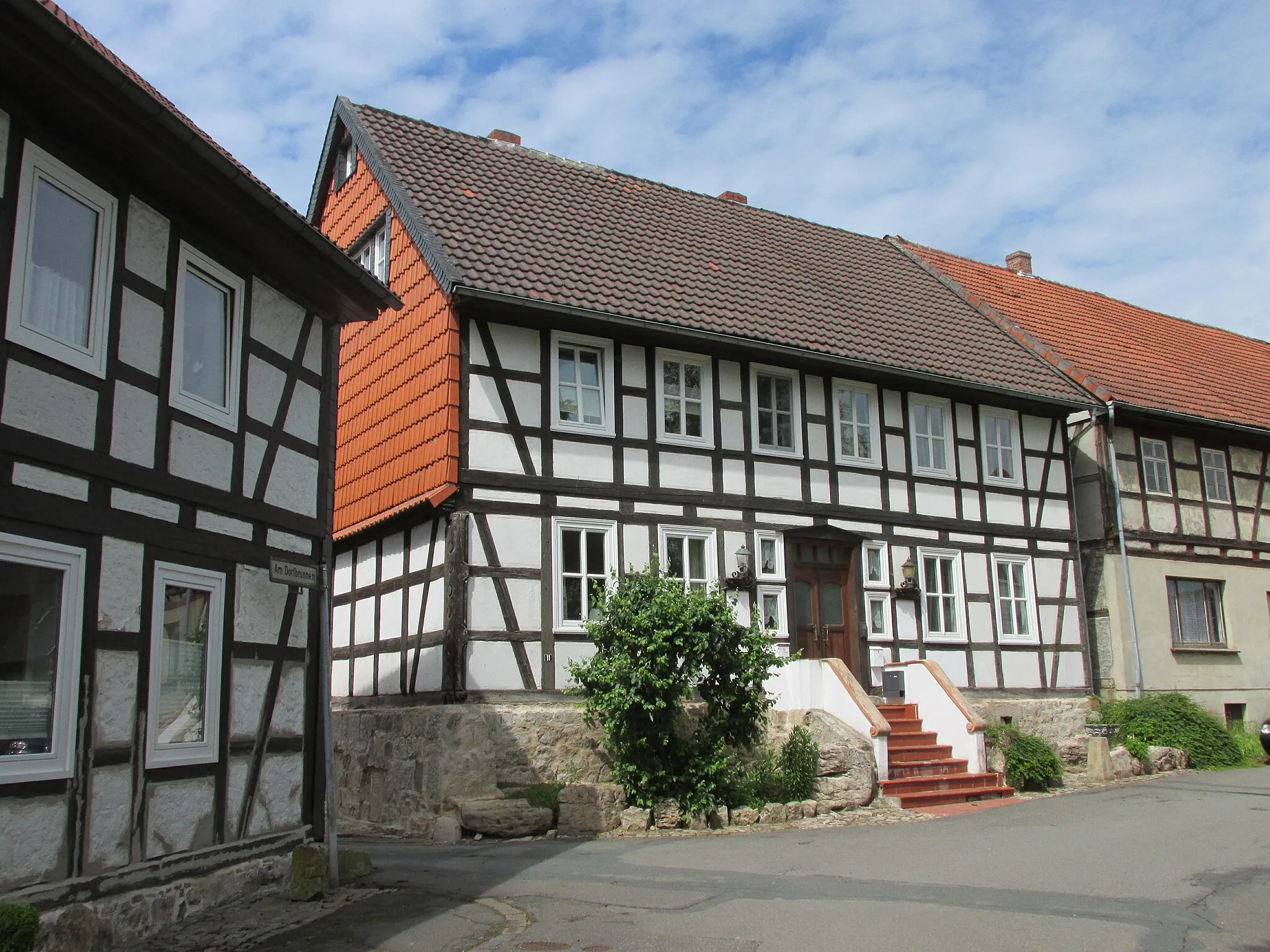 Photo showing: Osterhagen. Das Haus Am Dorfbrunnen 11.