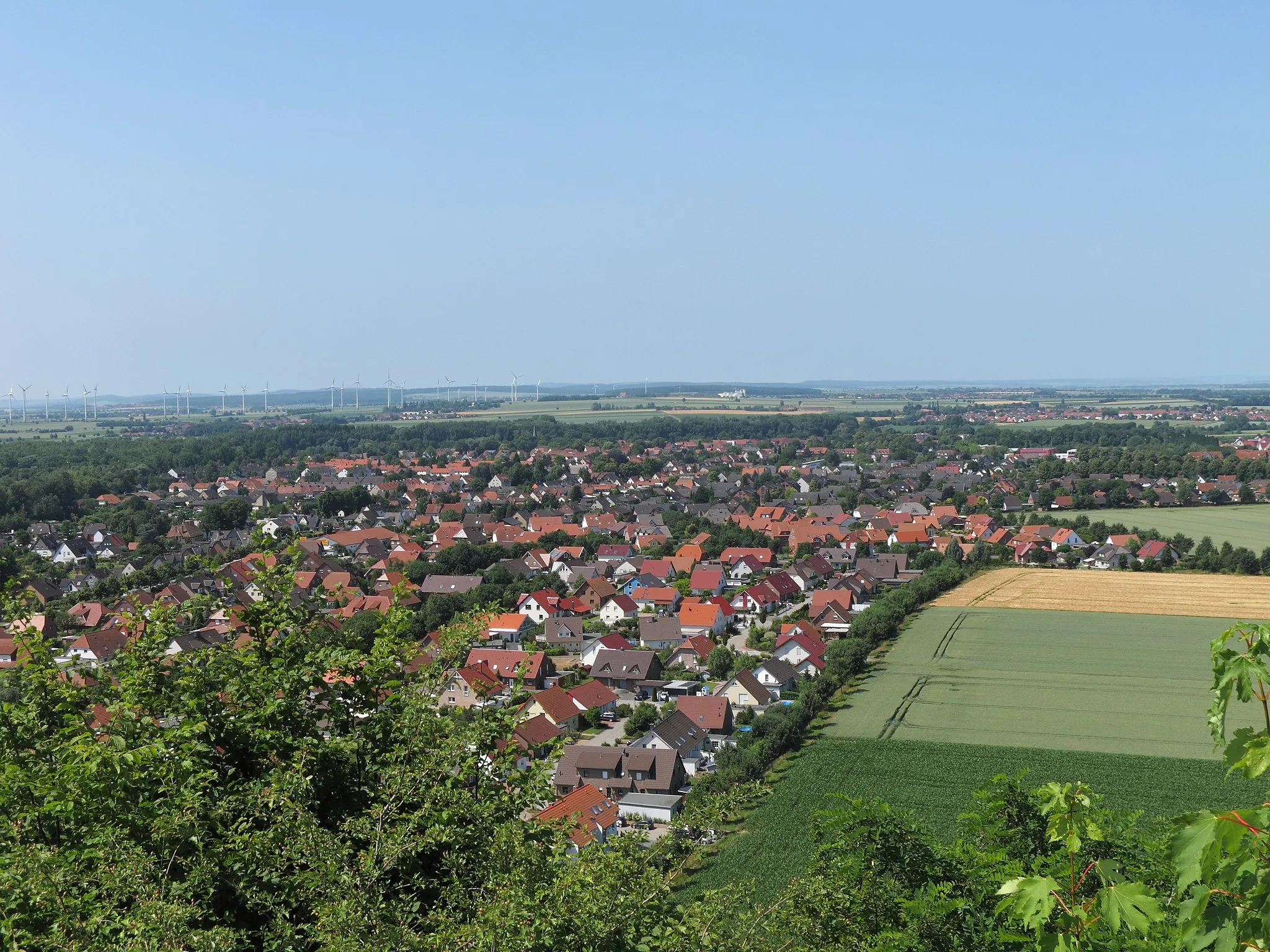 Photo showing: Aussicht vom Seilbahnberg auf Lengede