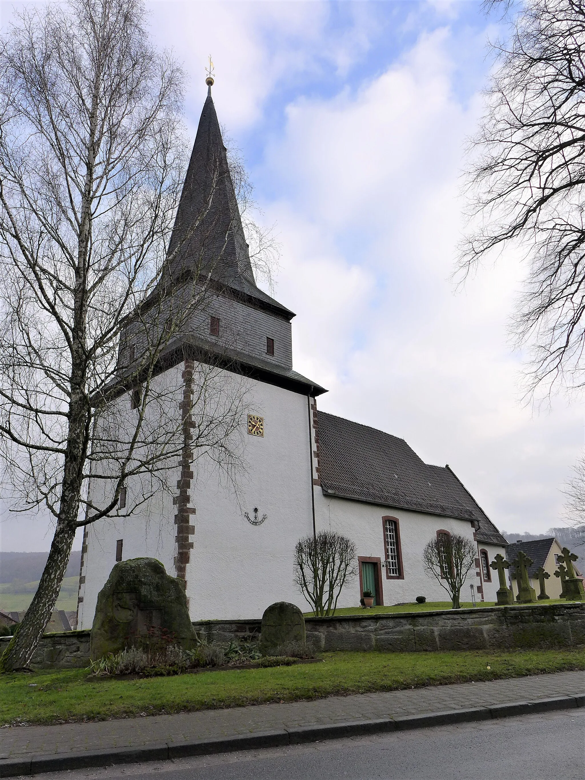 Photo showing: Kirche im Ort Mackensen