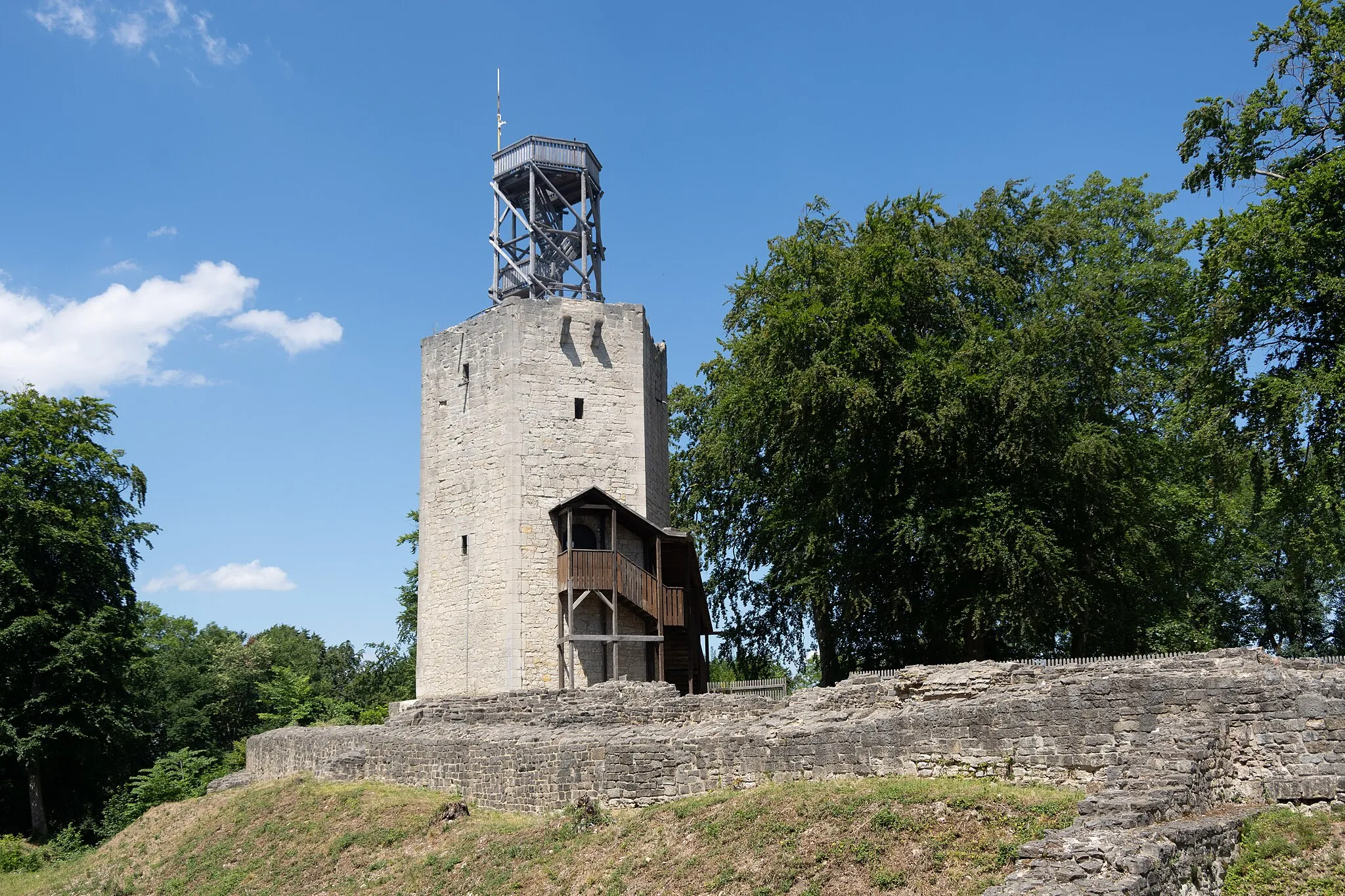 Photo showing: Salzgitter, Ortsteil Lichtenberg in Niedersachsen. Die Burg südlich des Ortsteil Lichtenberg steht unter Denkmalschutz.