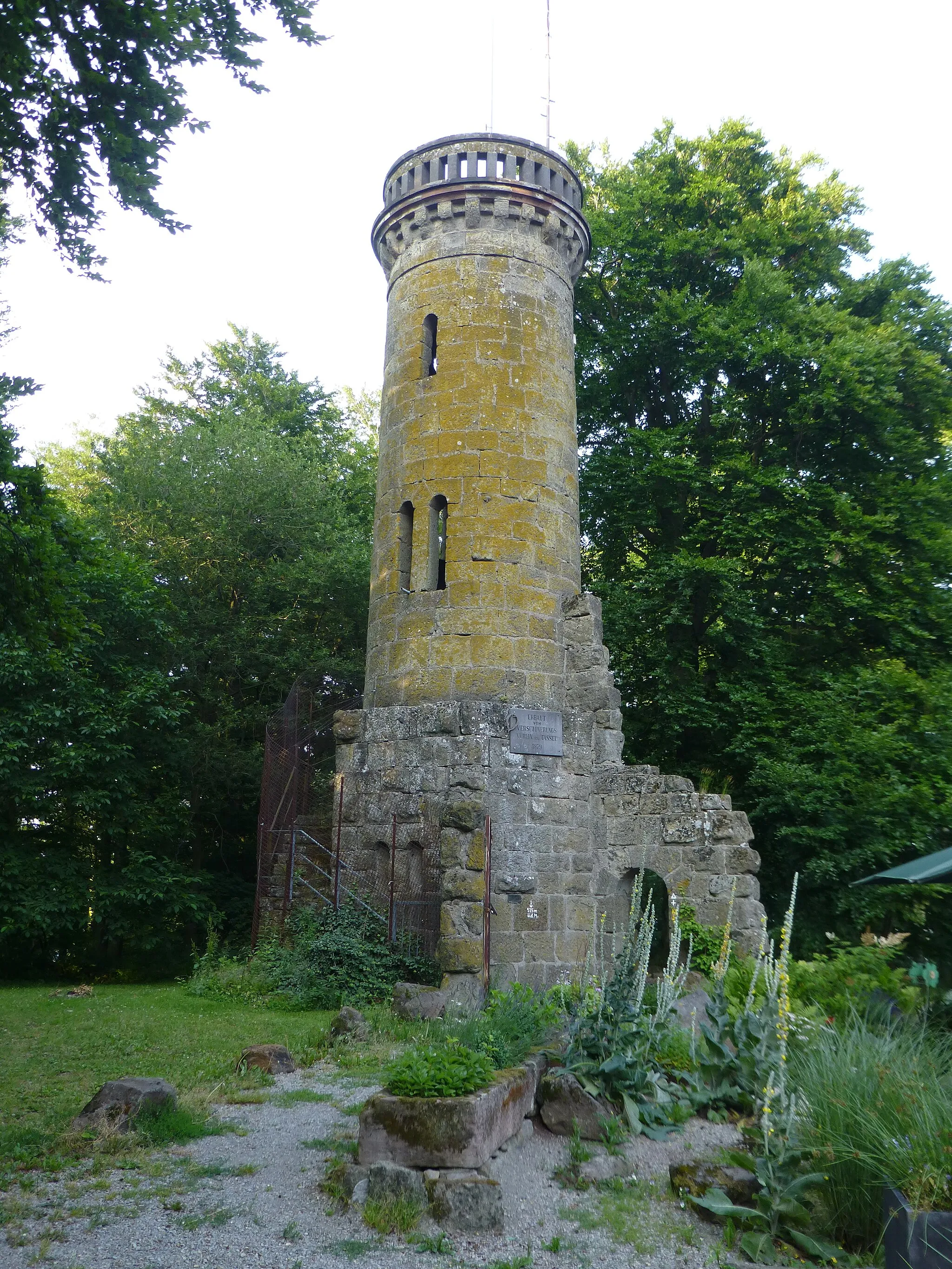 Photo showing: Elfbuchenturm; Westansicht des Turms mit abgesperrtem Treppenaufgang