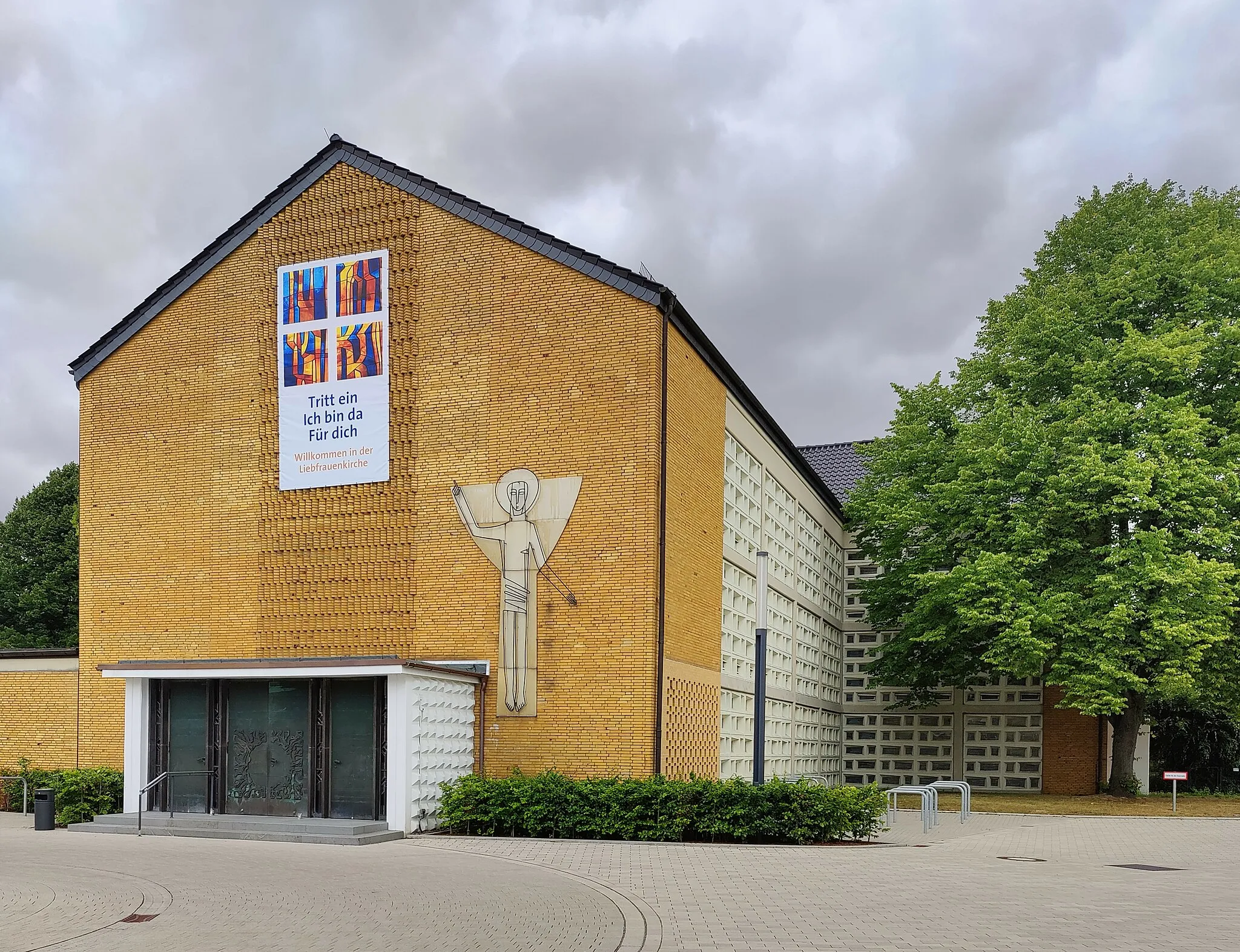 Photo showing: Katholische Liebfrauenkirche Hildesheim, Niedersachsen, Deutschland