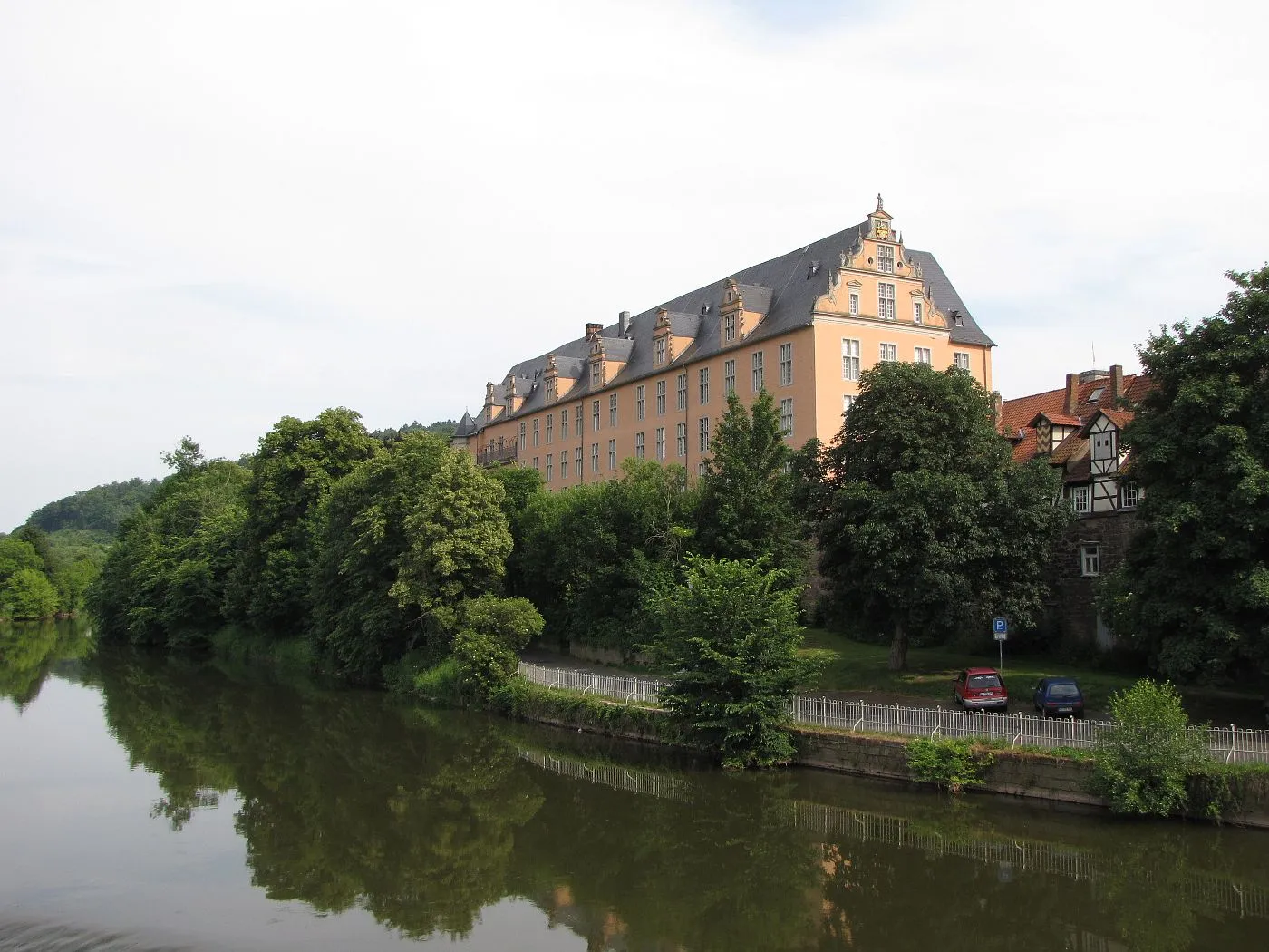 Photo showing: Germany / Hann Münden. view to the Welfen castle from the old bridge