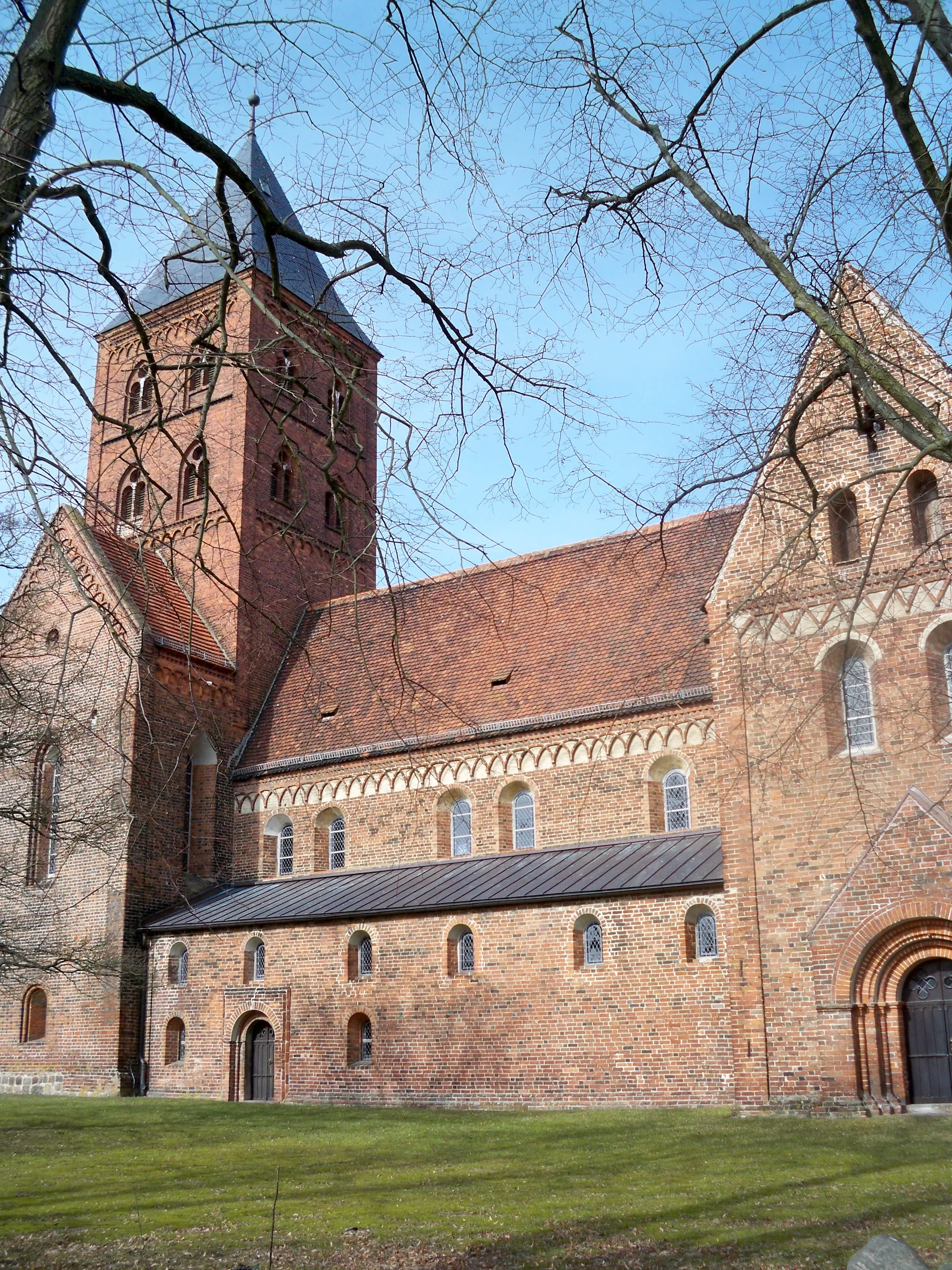 Photo showing: Diesdorf, Saxony-Anhalt, church, from south