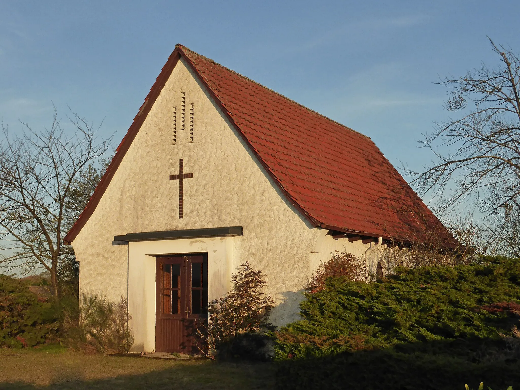 Photo showing: Friedhofskapelle in Mahrenholz.
