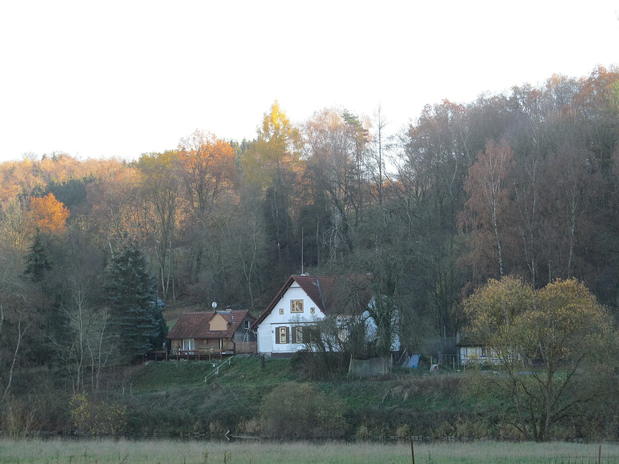 Photo showing: das Haus Dicker Kopf an der Bundesstraße 3 auf dem Fuldaufer gegenüber Speele