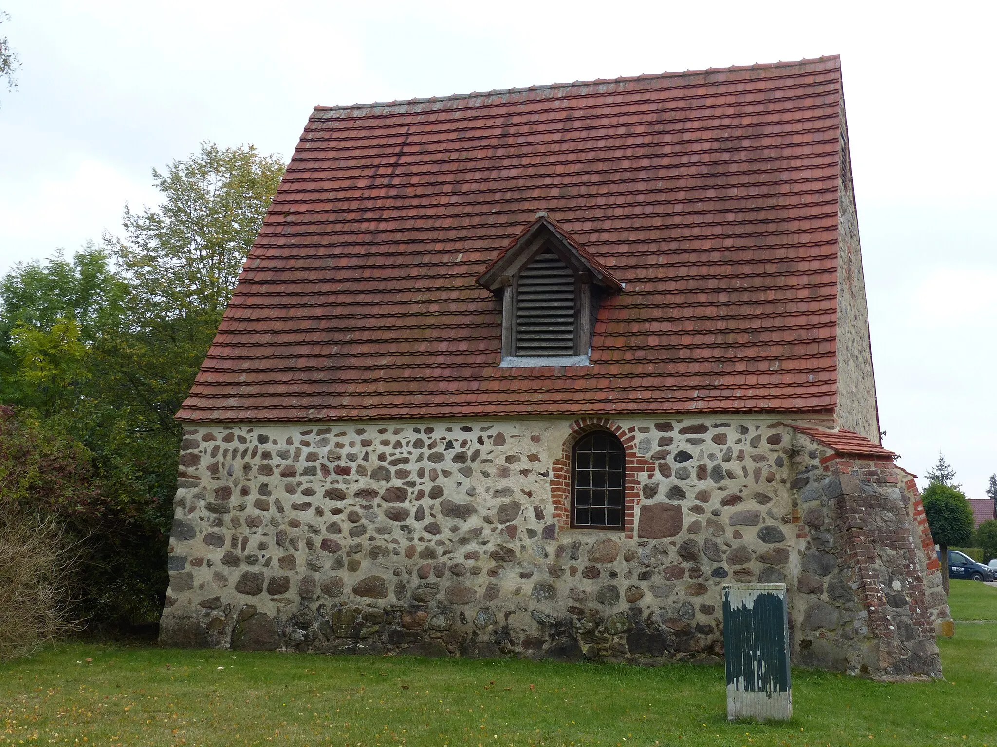 Photo showing: Kirche Hohendosleben von Norden