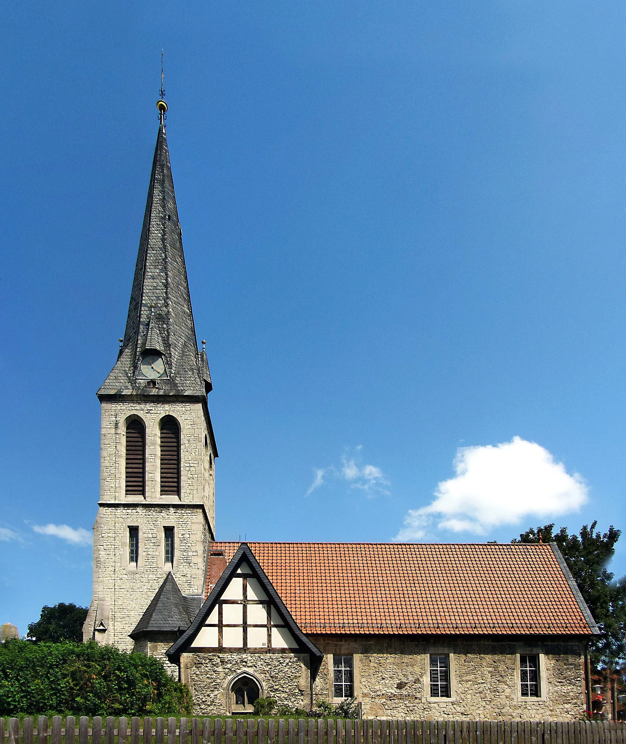 Photo showing: Christuskirche in Weddel, Gemeinde Cremlingen, Landkreis Wolfenbüttel.