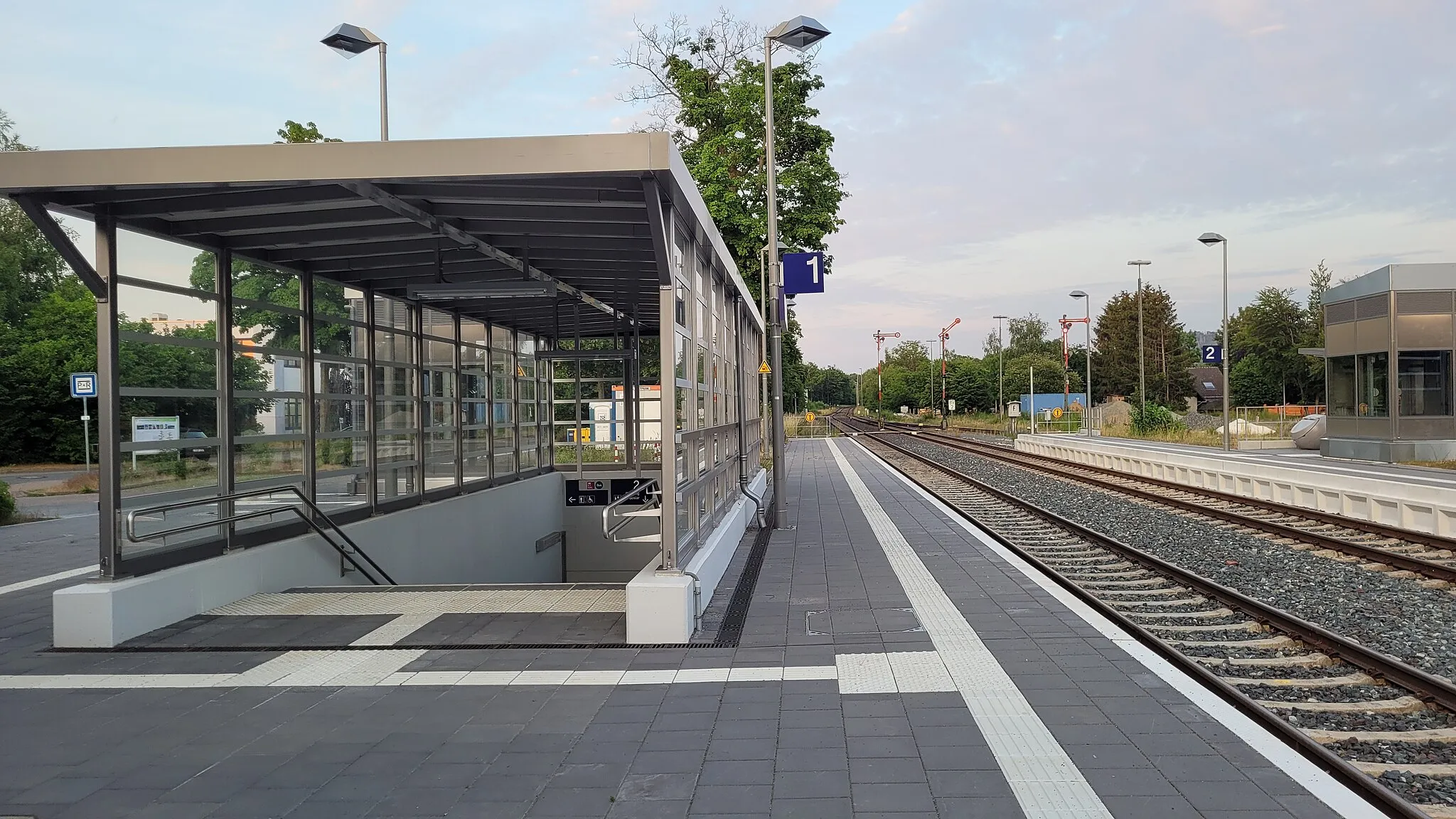 Photo showing: Unterführungseingang auf der Nordseite zum Gleis 2 im Bahnhof Langelsheim, 2023