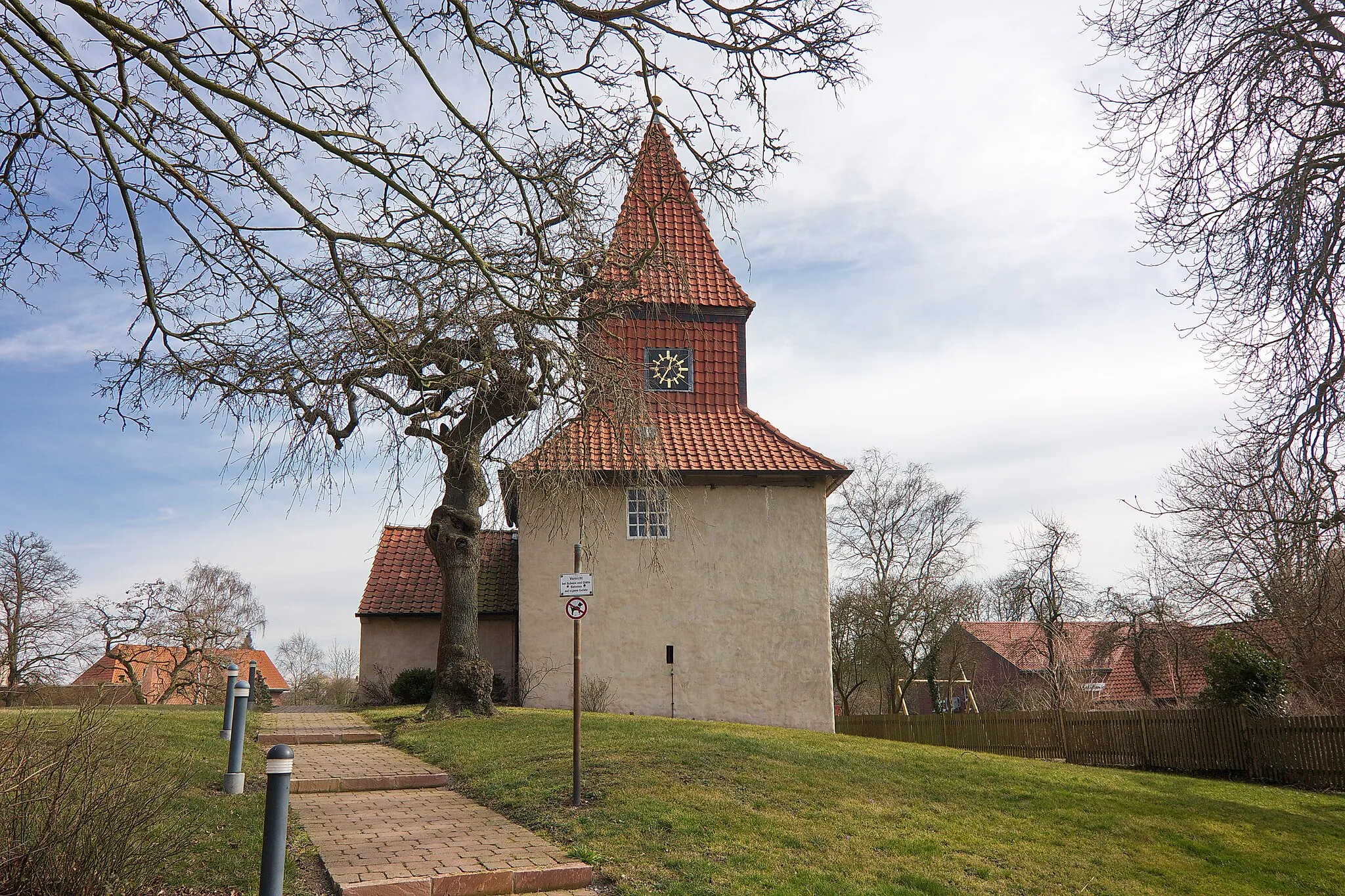 Photo showing: St. Johannes des Täufers-Kirche in Wettmershagen (Calberlah), Niedersachsen, Deutschland