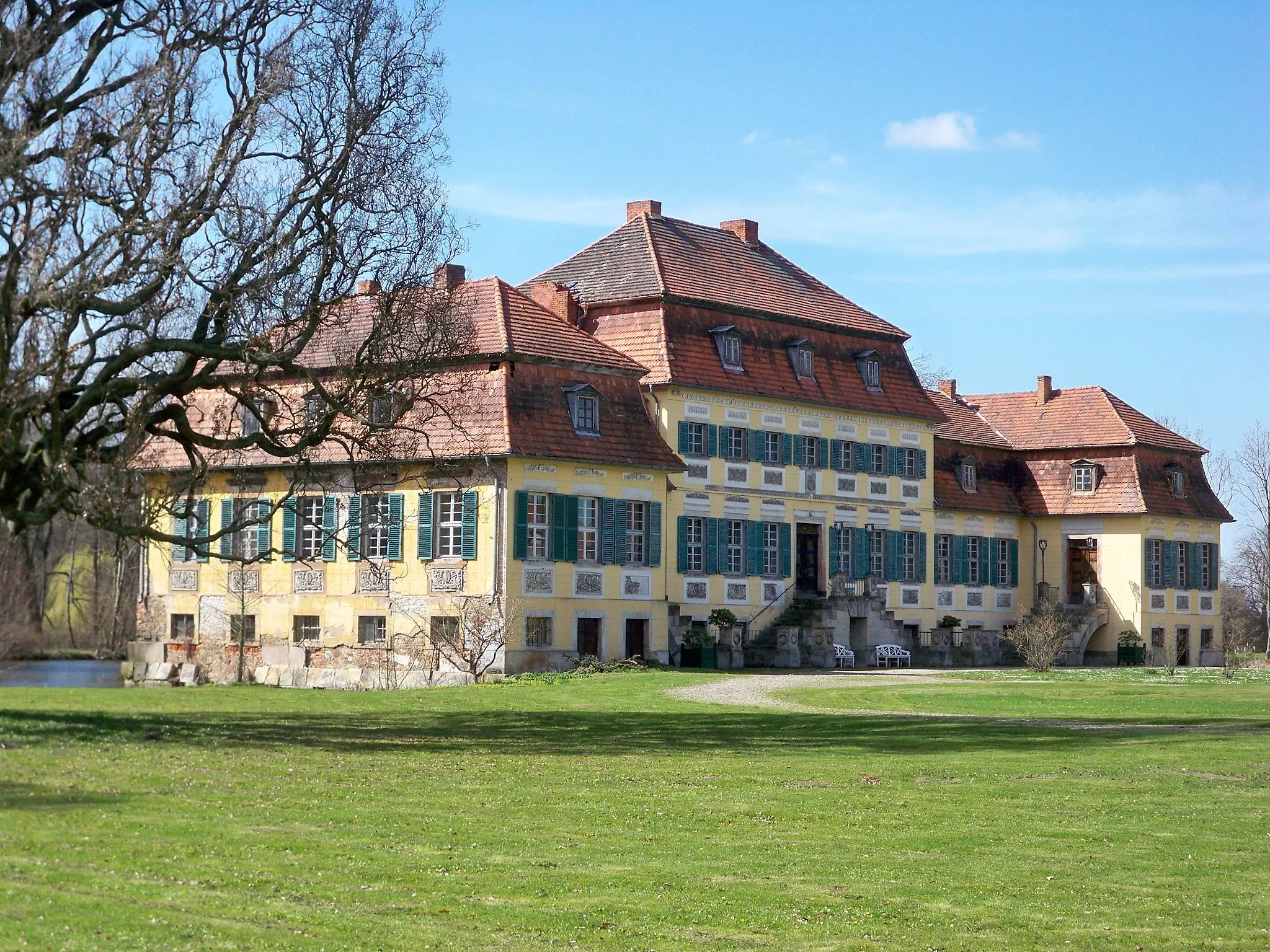 Photo showing: Seggerde, Oebisfelde-Weferlingen, Saxony-Anhalt, manor house in park, front view