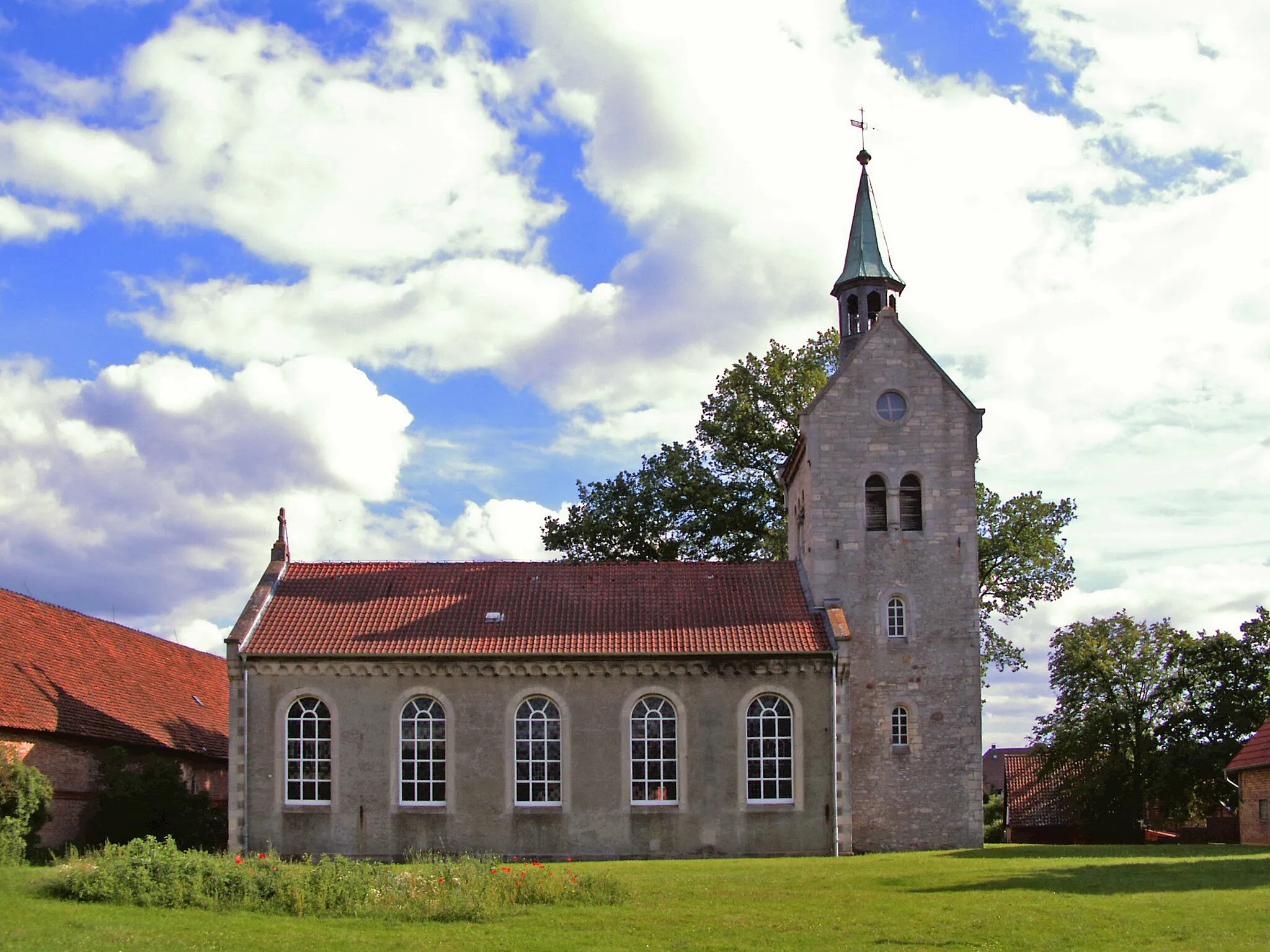 Photo showing: Evangelisch-lutherische Kirche in Groß Brunsrode, Ortsteil von Lehre, Nordseite