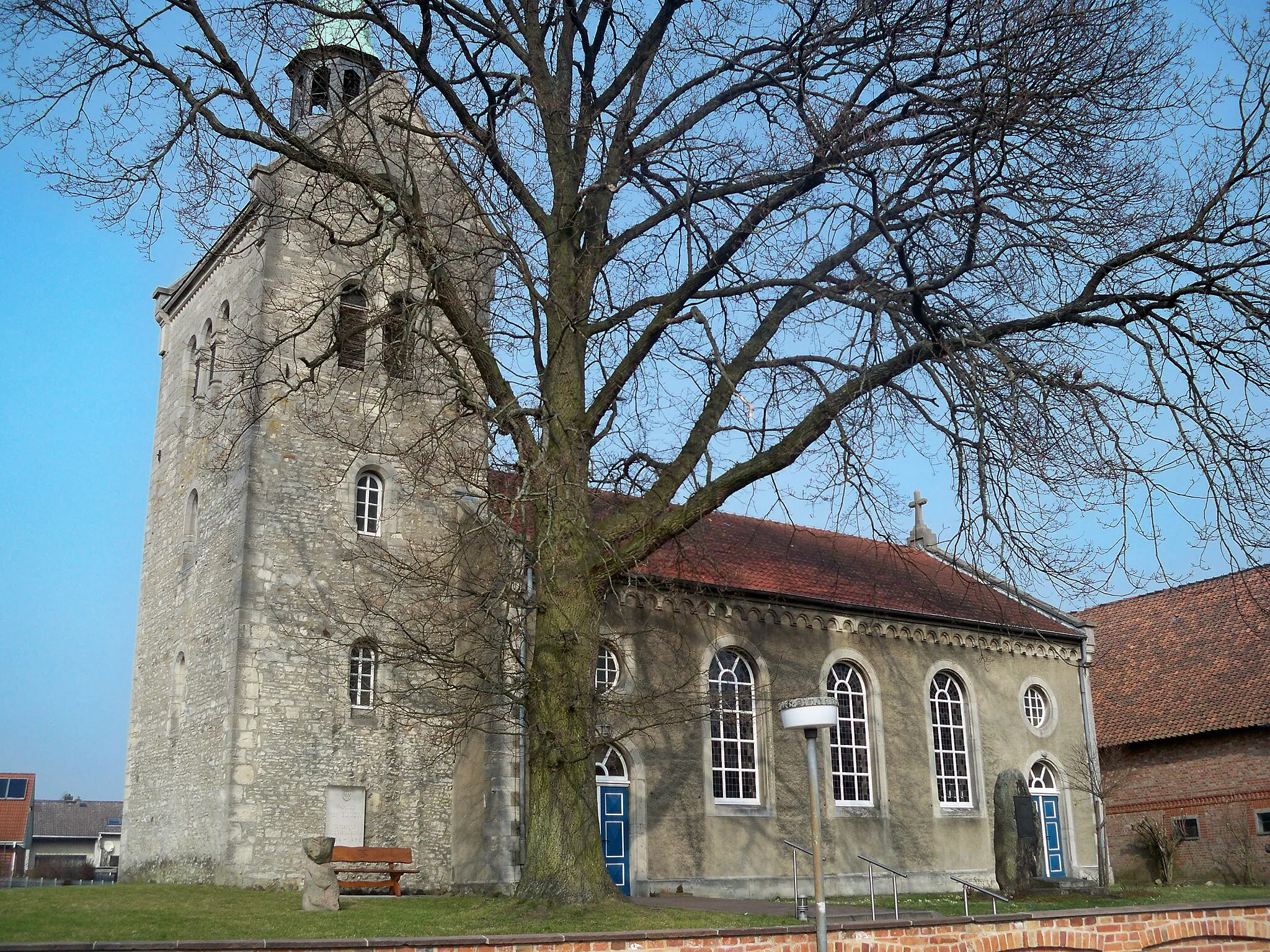Photo showing: Groß Brunsrode, Lower Saxony, Village church, facing northwards