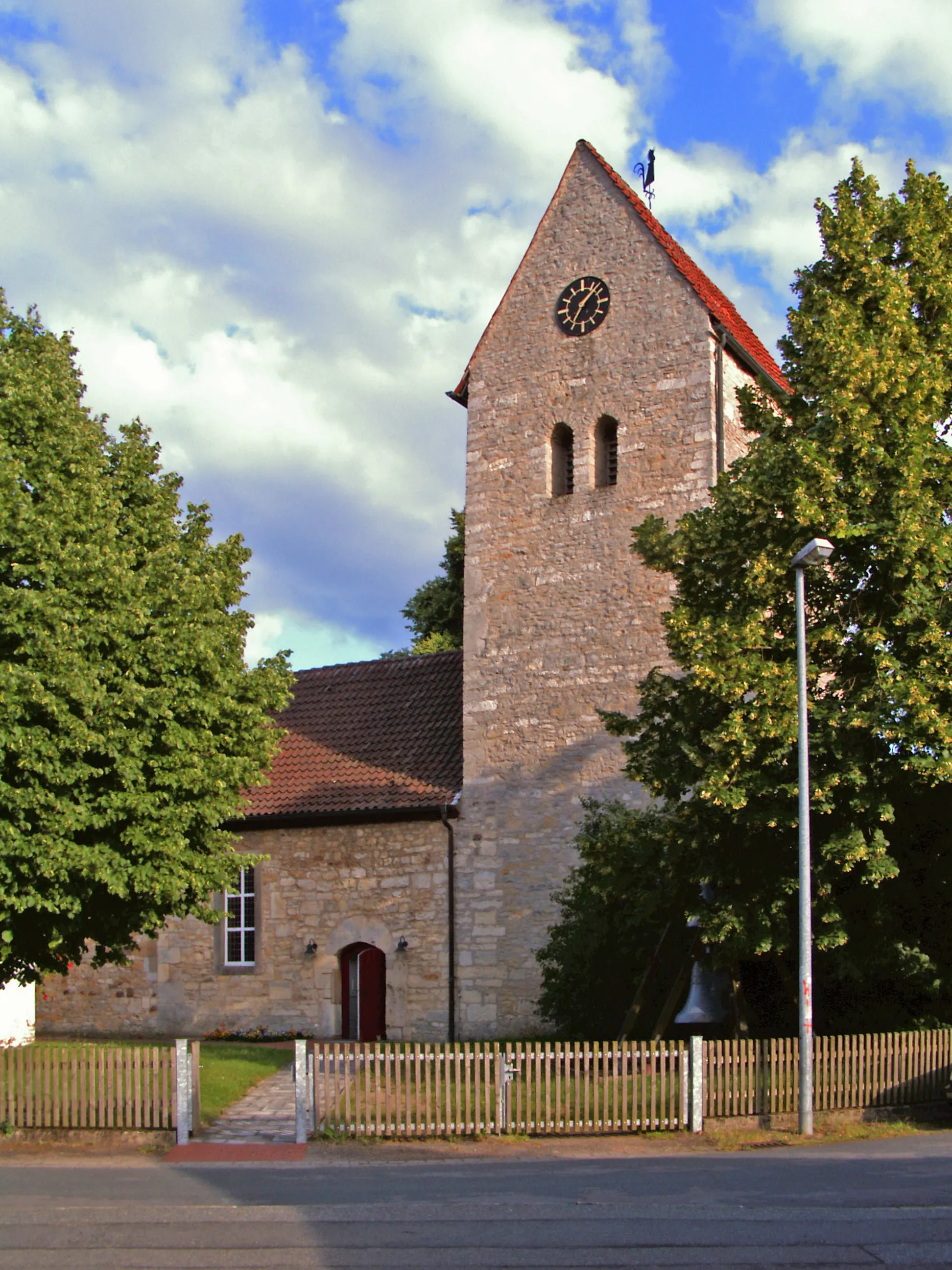 Photo showing: Evangelisch-lutherische Kirche St. Petri in Mörse, Ortsteil von Wolfsburg