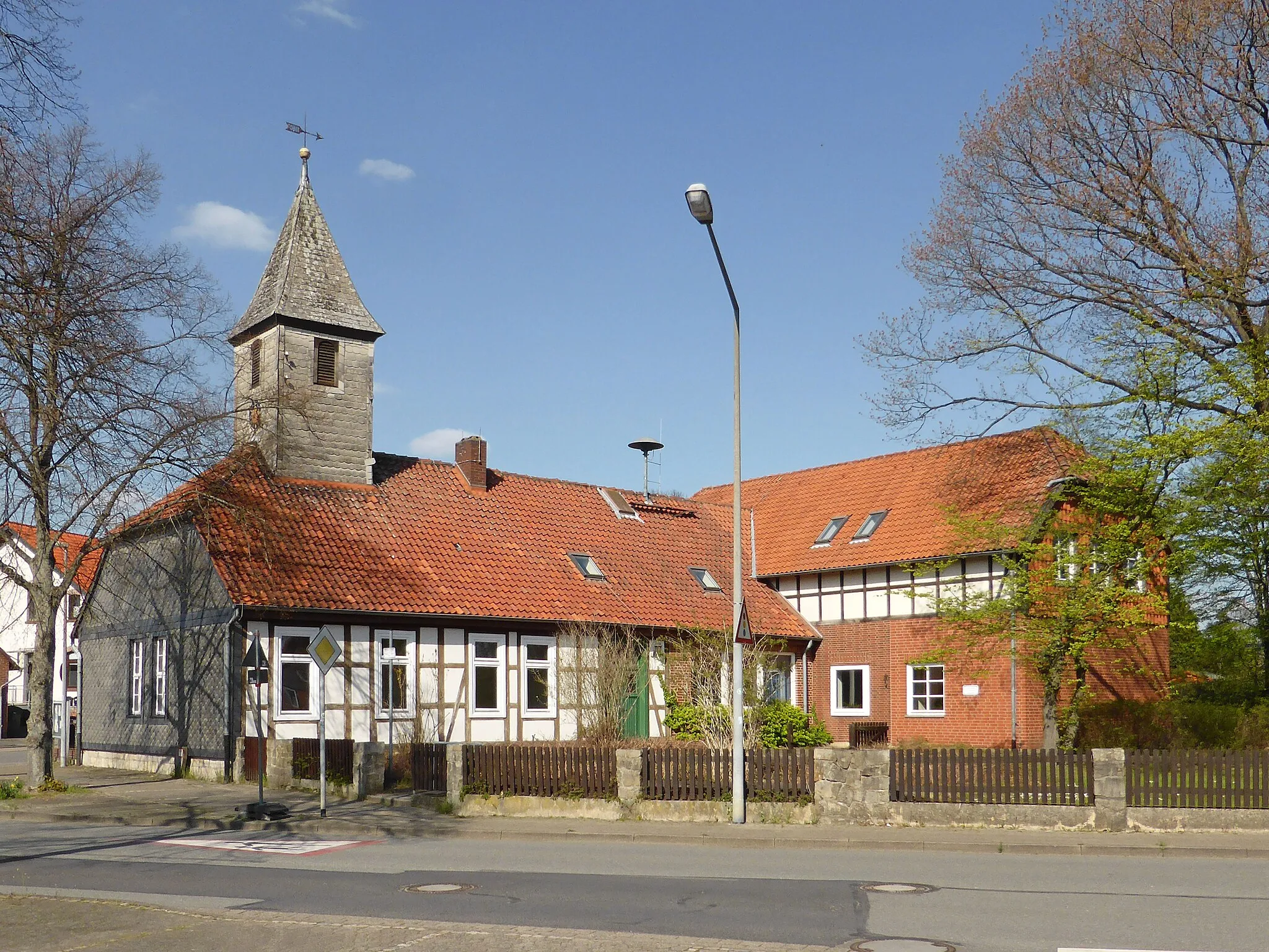 Photo showing: Ehemalige Schule in Warmenau.