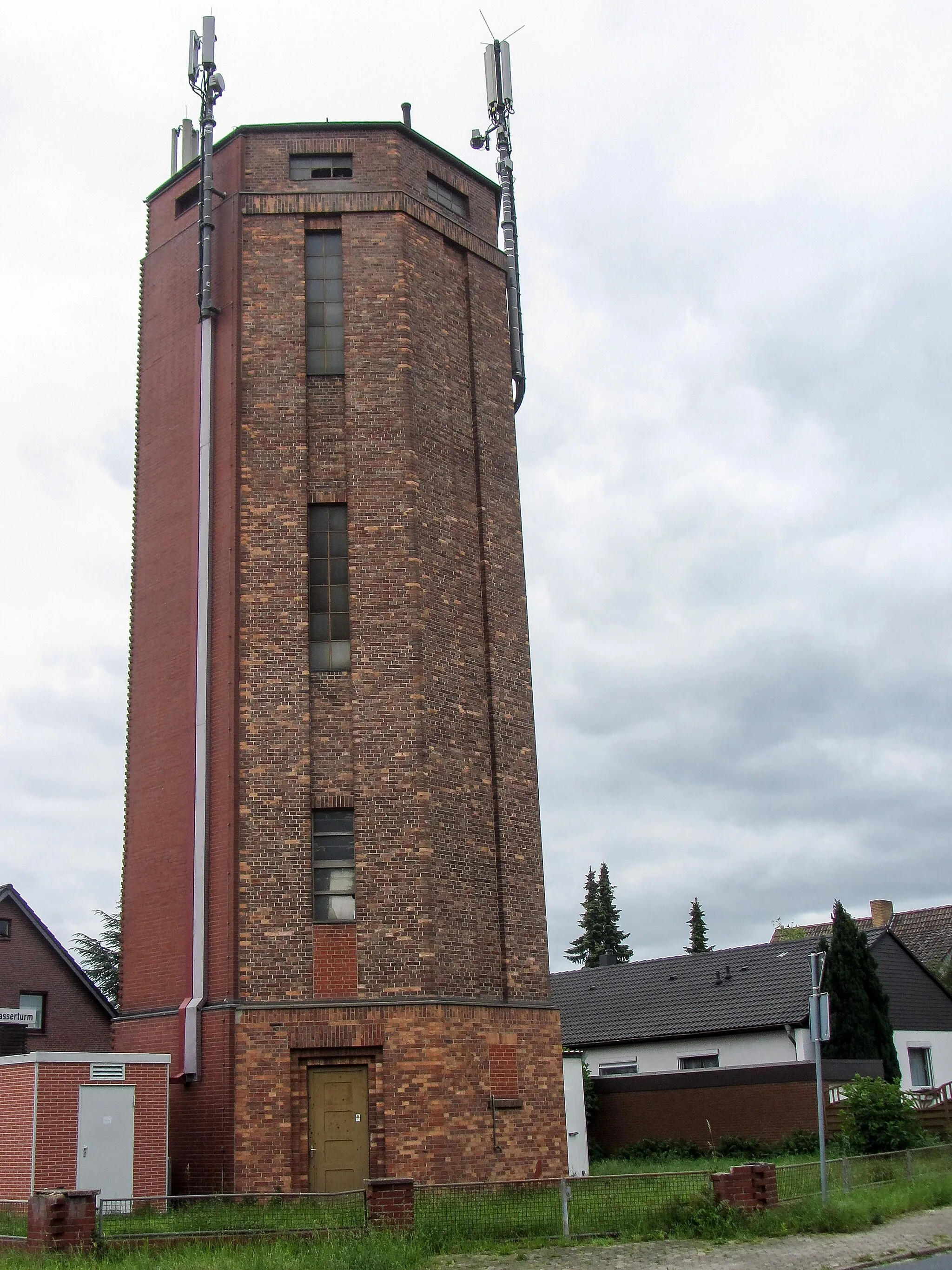 Photo showing: Wasserturm Am Wasserturm in Peine OT Woltorf