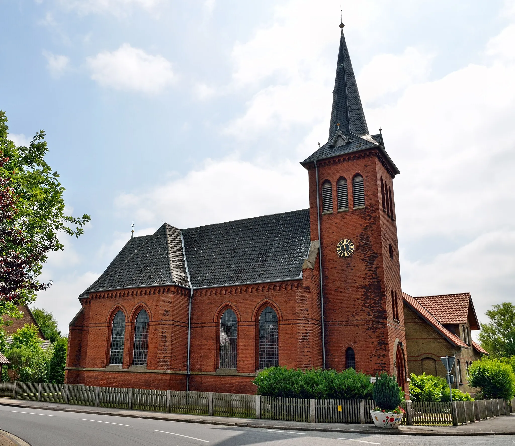 Photo showing: Die St.-Martin-Kirche in Sophiental (Wendeburg), Ecke Holzmark/Fürstenauer Weg; ev., eingeweiht 1890
