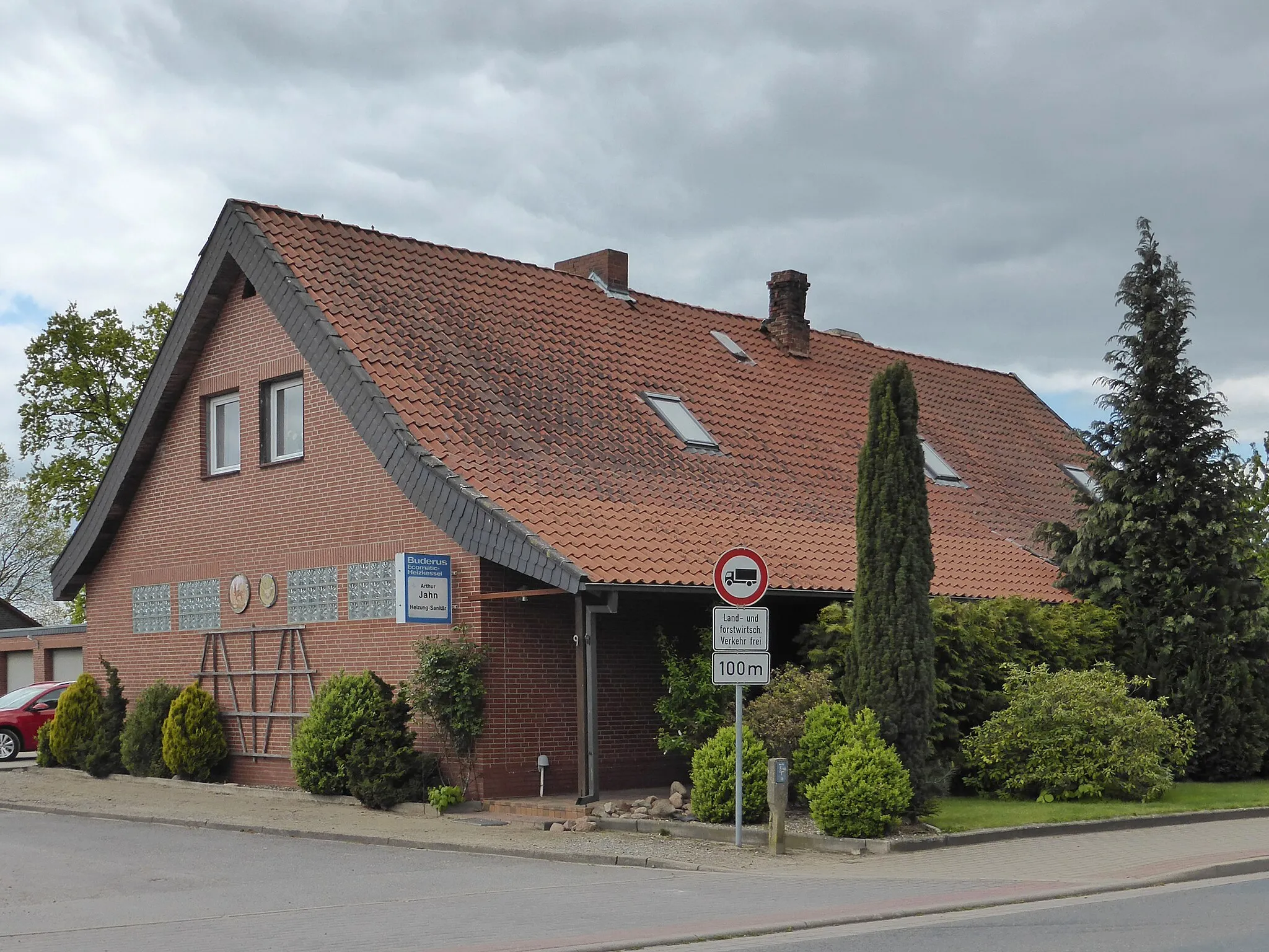 Photo showing: Ehemalige Schule in Altendorf.