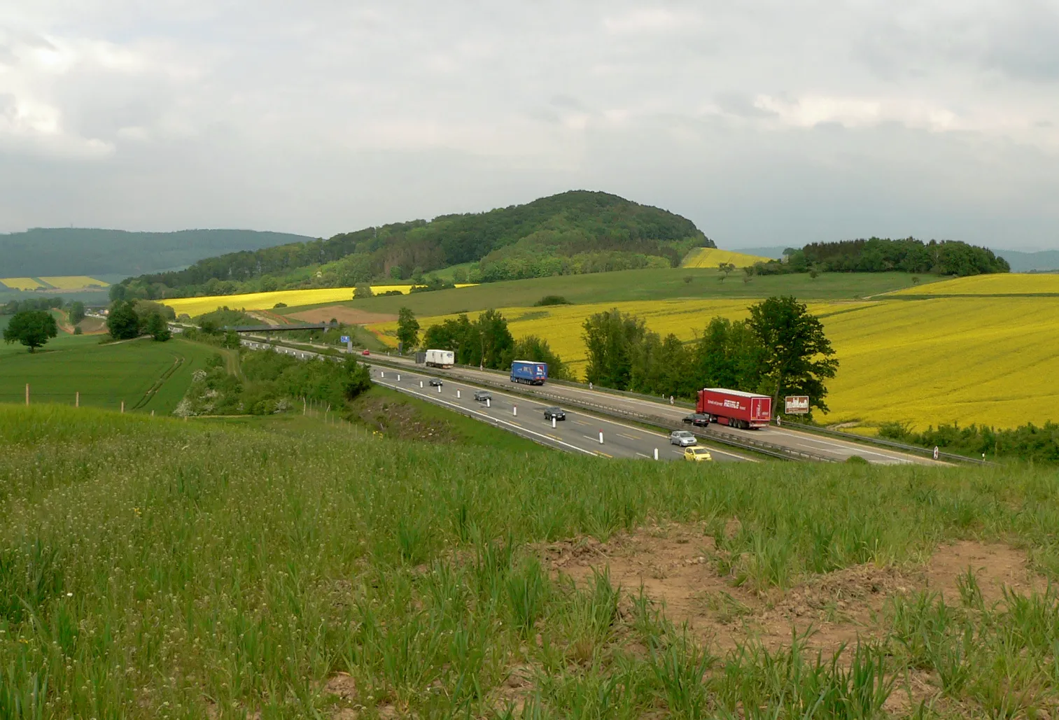 Photo showing: Bierberg und A 7