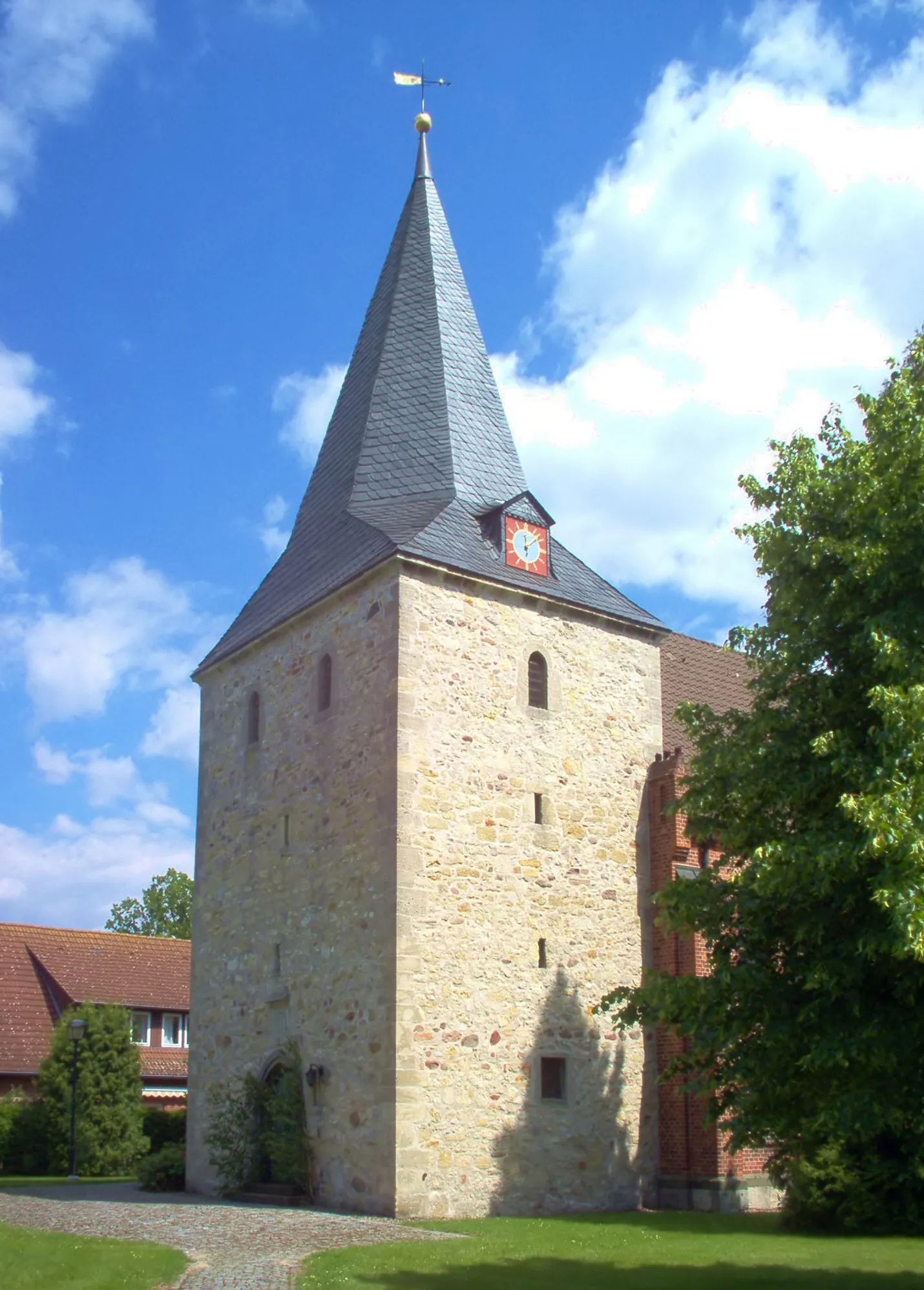 Photo showing: southwest view of the Rethen church (Vordorf, Lower Saxony, Germany)