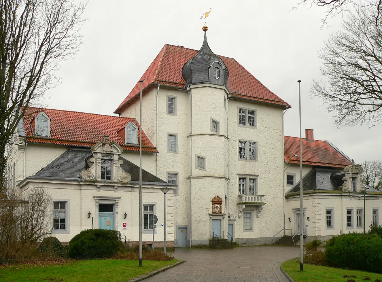 Photo showing: Burg Sehusa Vorderseite mit Treppenturm