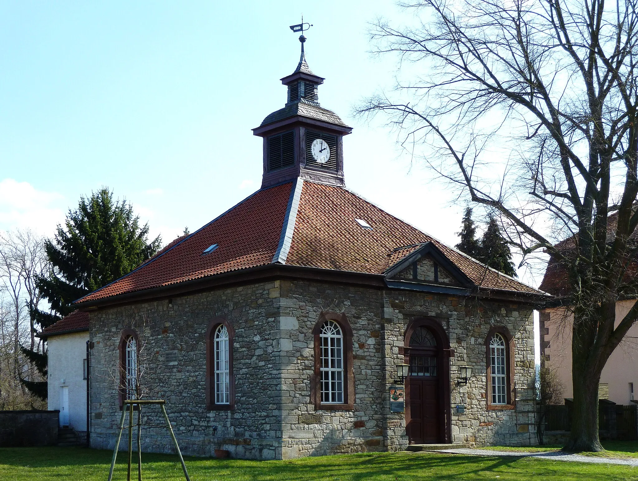 Photo showing: Evangelische Kirche St. Marien in Höckelheim, Stadt Northeim, Niedersachsen