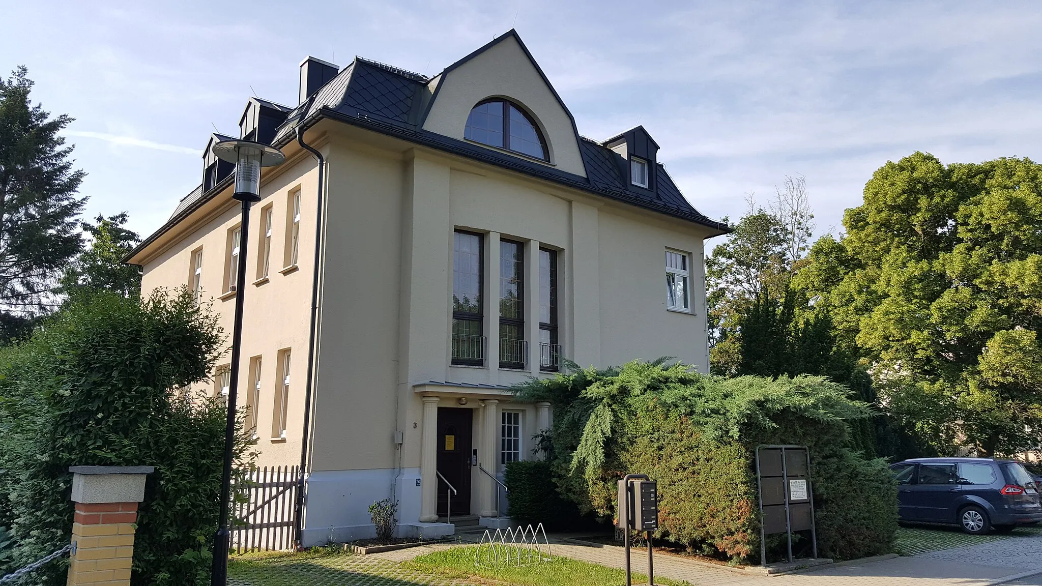 Photo showing: Villa Friedensstraße 3