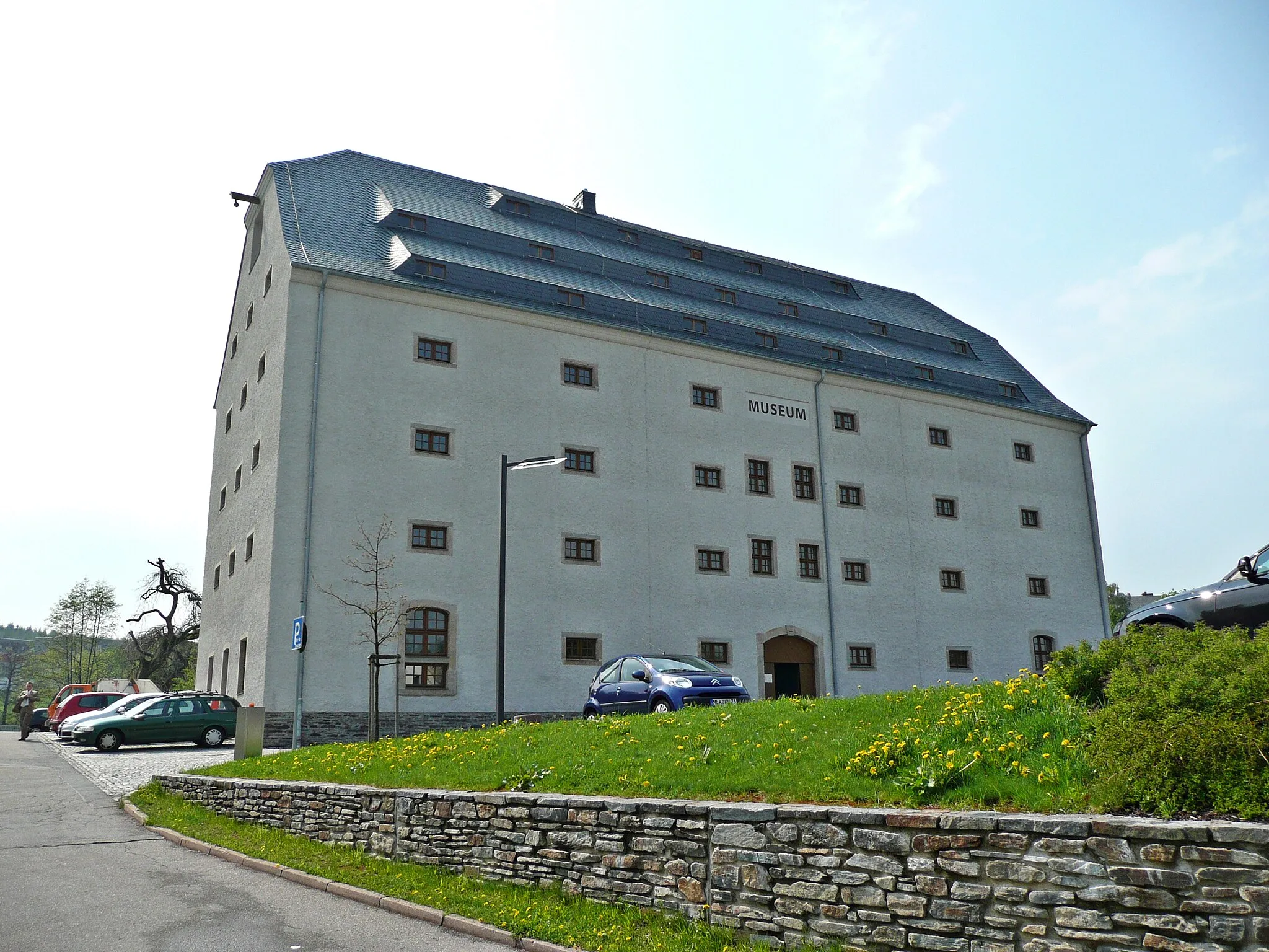 Photo showing: This image shows the former granary (built 1806-1809) in Marienberg in Saxony. The granary is used as a museum since 2006.