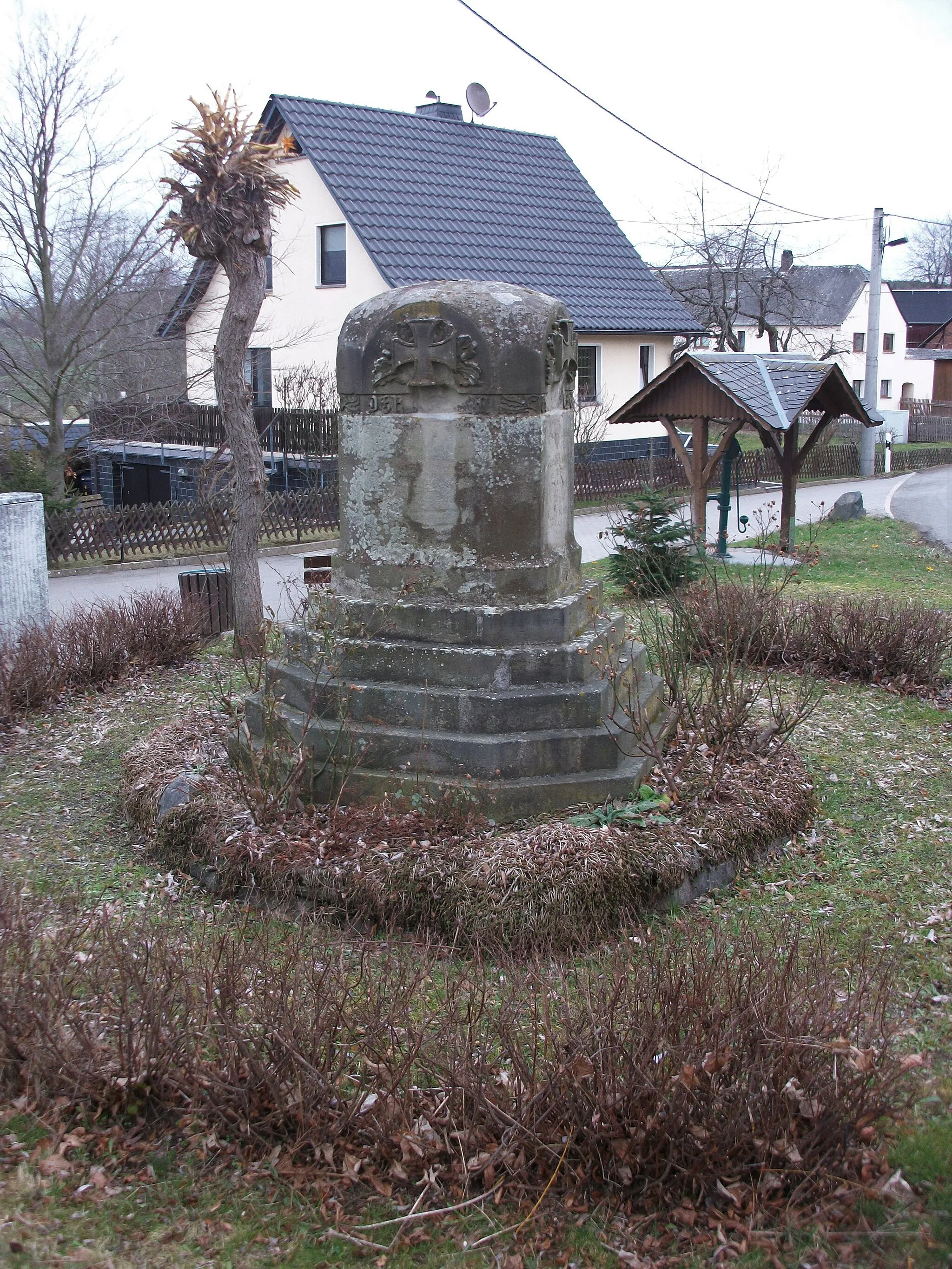 Photo showing: Gefallenendenkmal Losa (Elsterberg)