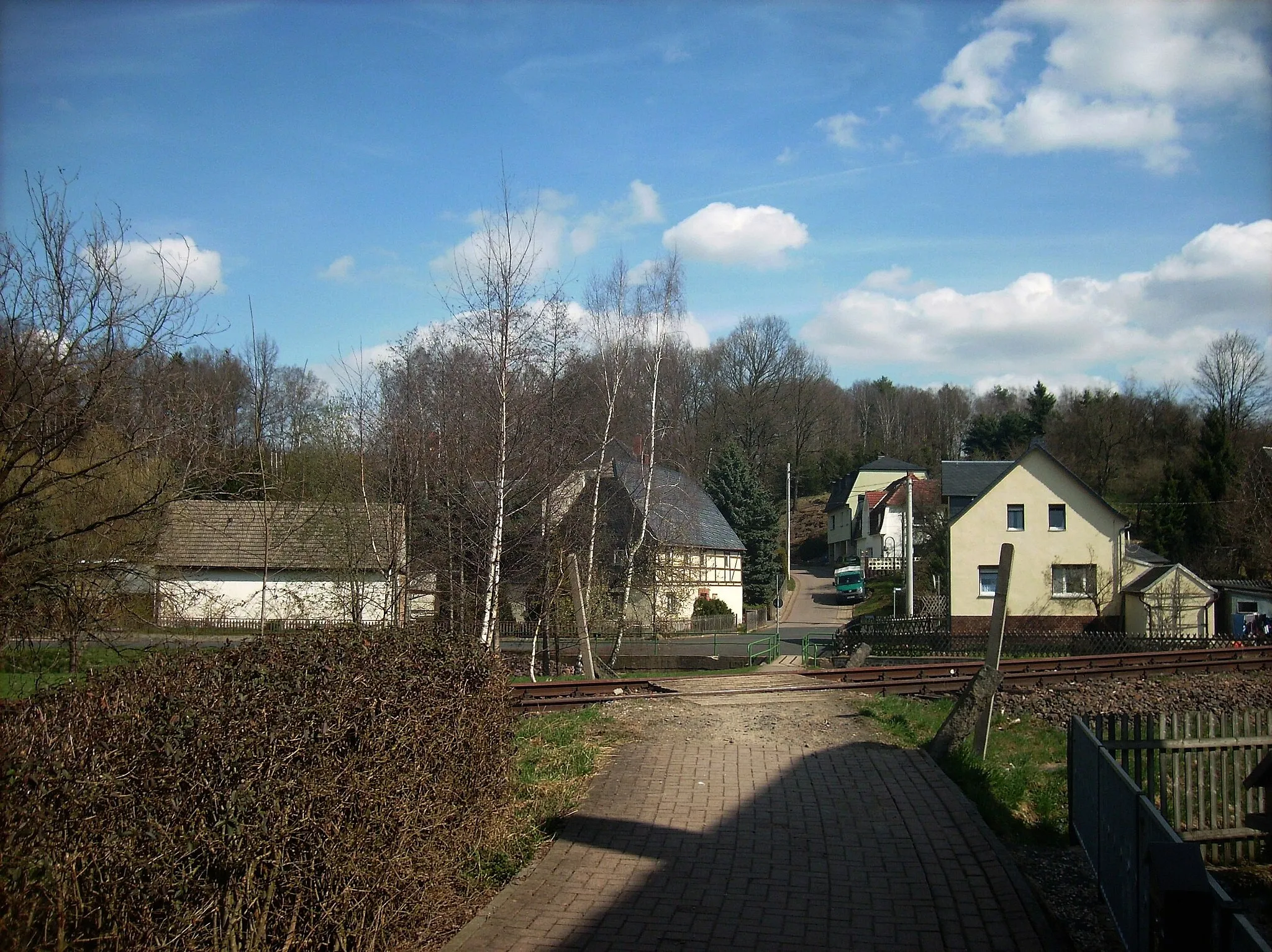 Photo showing: Former level crossing of the Waldheim–Rochlitz railway line in Döhlen (Seelitz, Mittelsachsen district, Saxony)