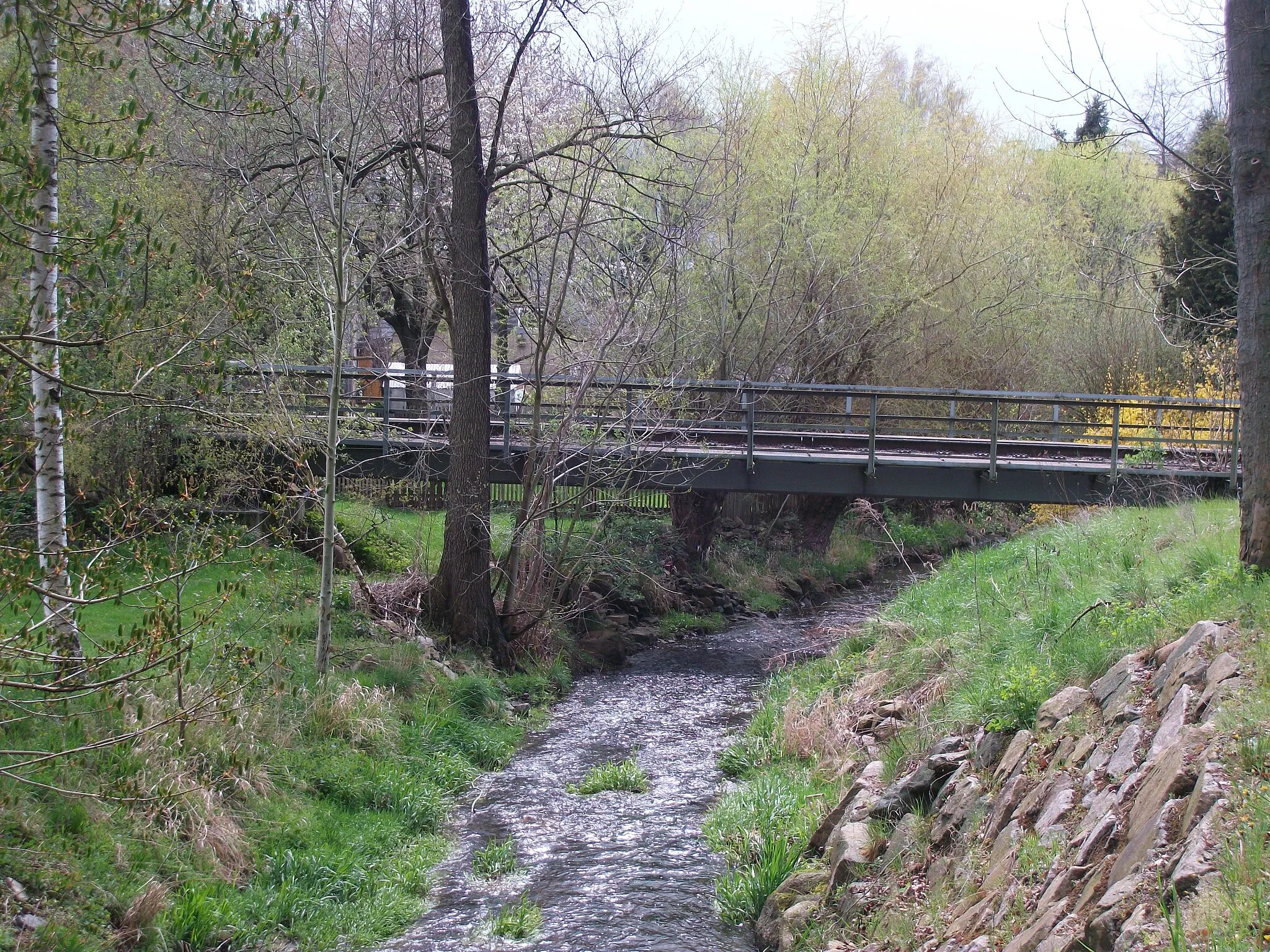 Photo showing: Bahnbrücke in Döhlen (2016)