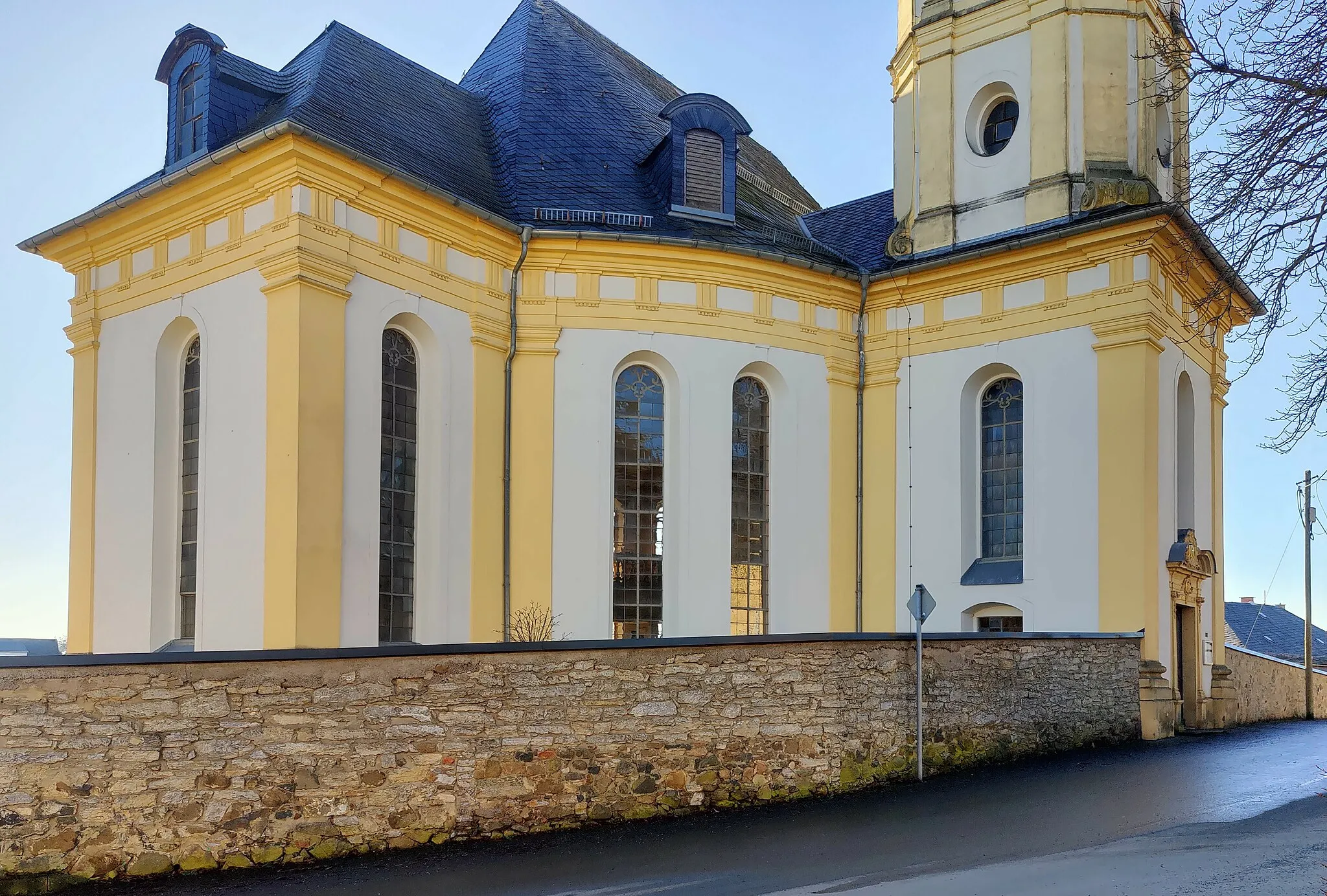 Photo showing: Evangelisch-lutherische Jesuskirche Kirschkau, Saale-Orla-Kreis, Thüringen, Deutschland