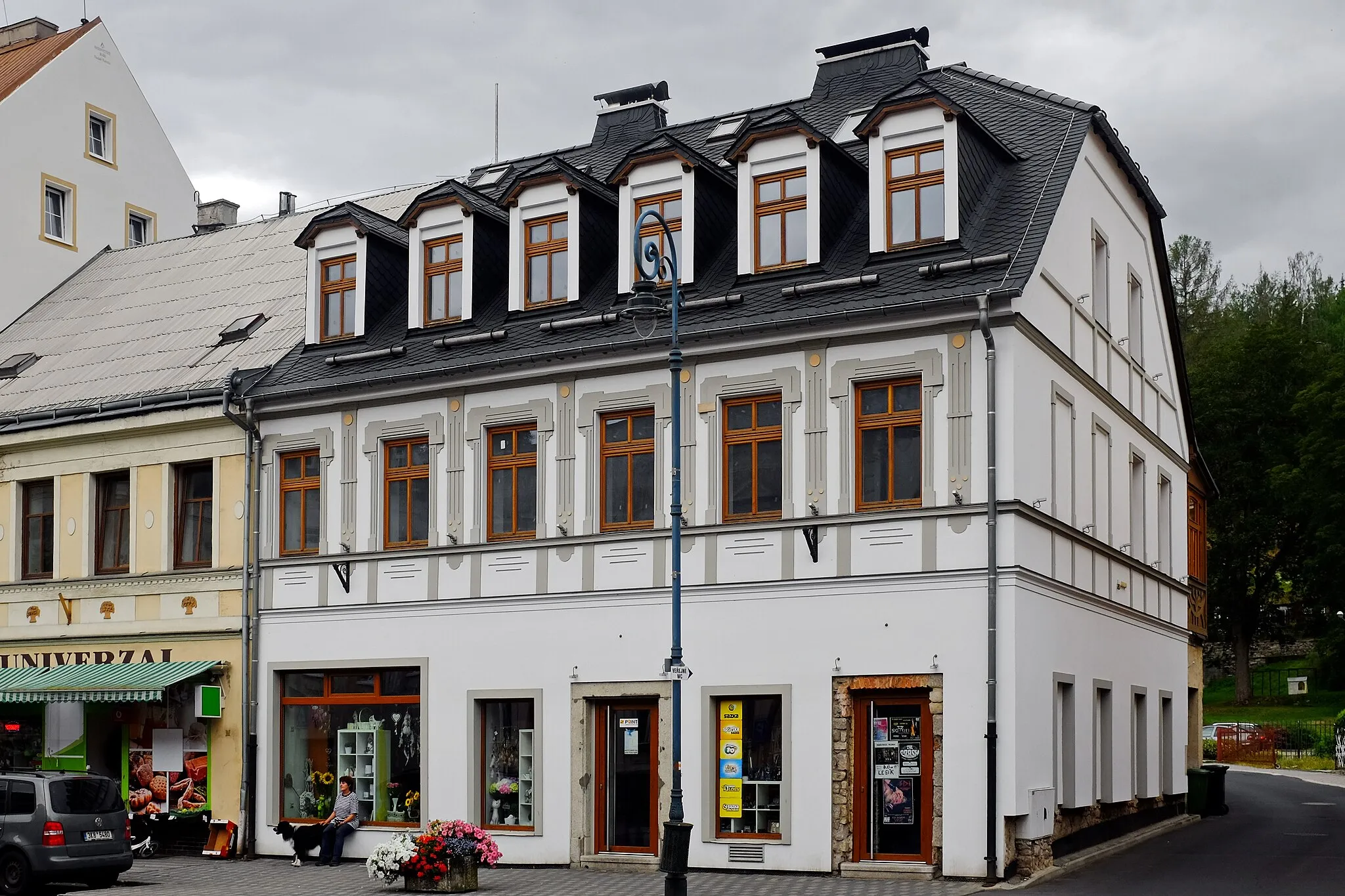 Photo showing: Nejdek, náměstí Karla IV., obytný dům, okres Karlovy Vary