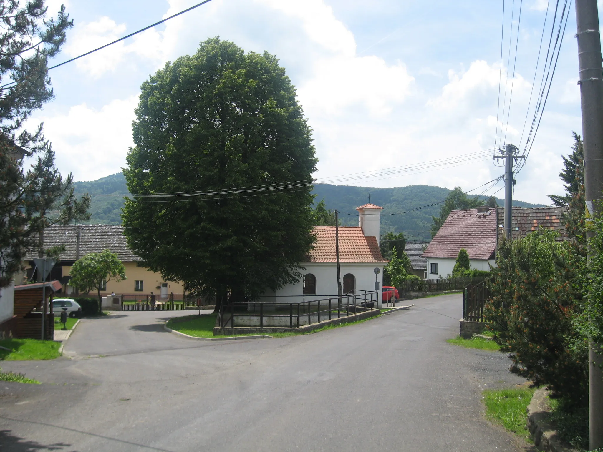 Photo showing: Lukov (Teplice District) - Village Square