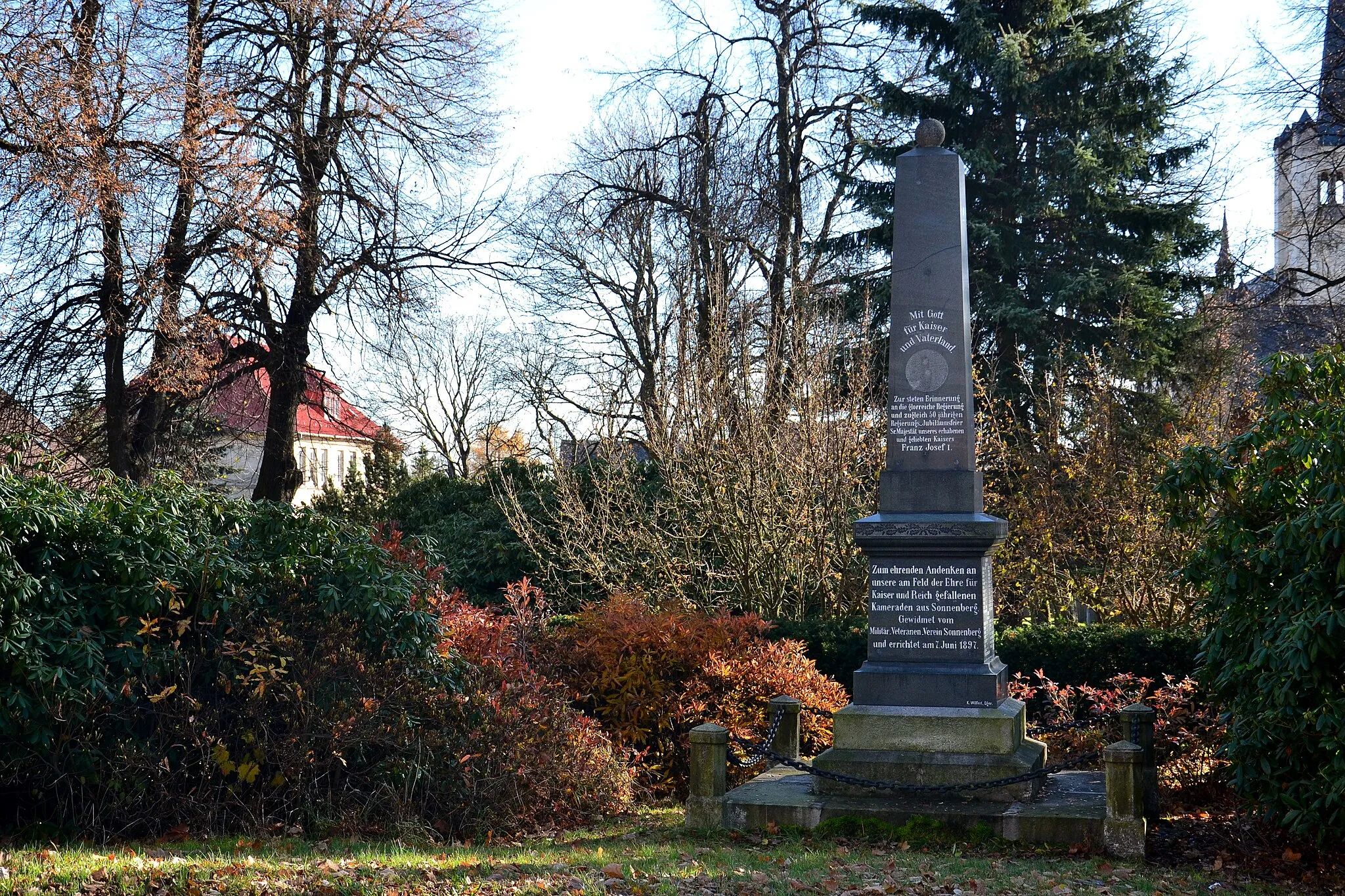Photo showing: Pomník padlých ve válce roku 1866 a v první světové válce, Výsluní.