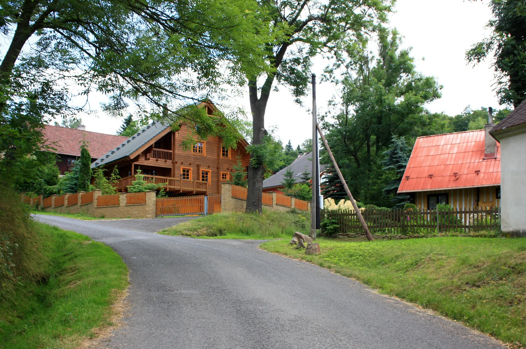 Photo showing: Middle part of Pyšná, part of Vysoká Pec village, Czech Republic