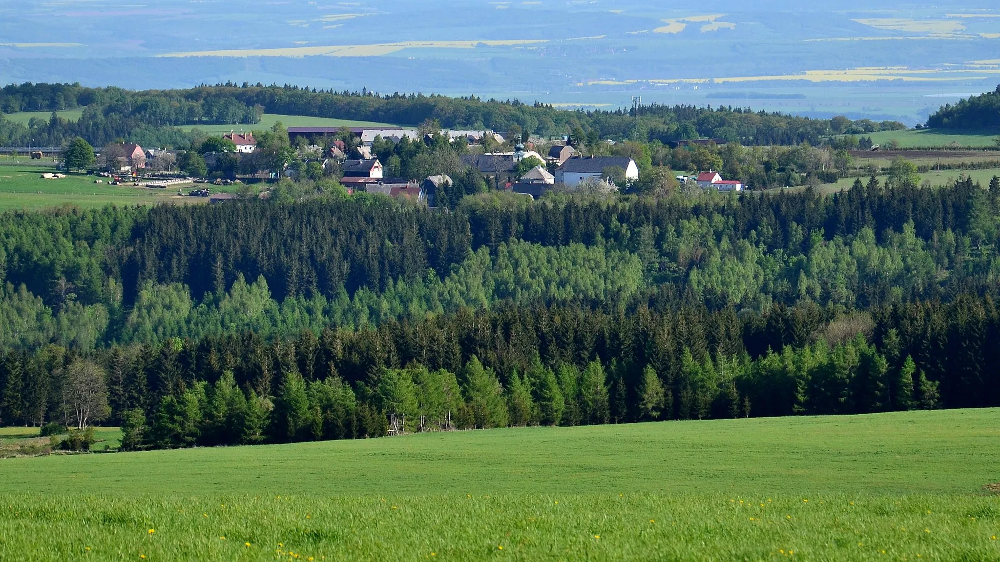 Photo showing: Křimov z Menhartického vrchu