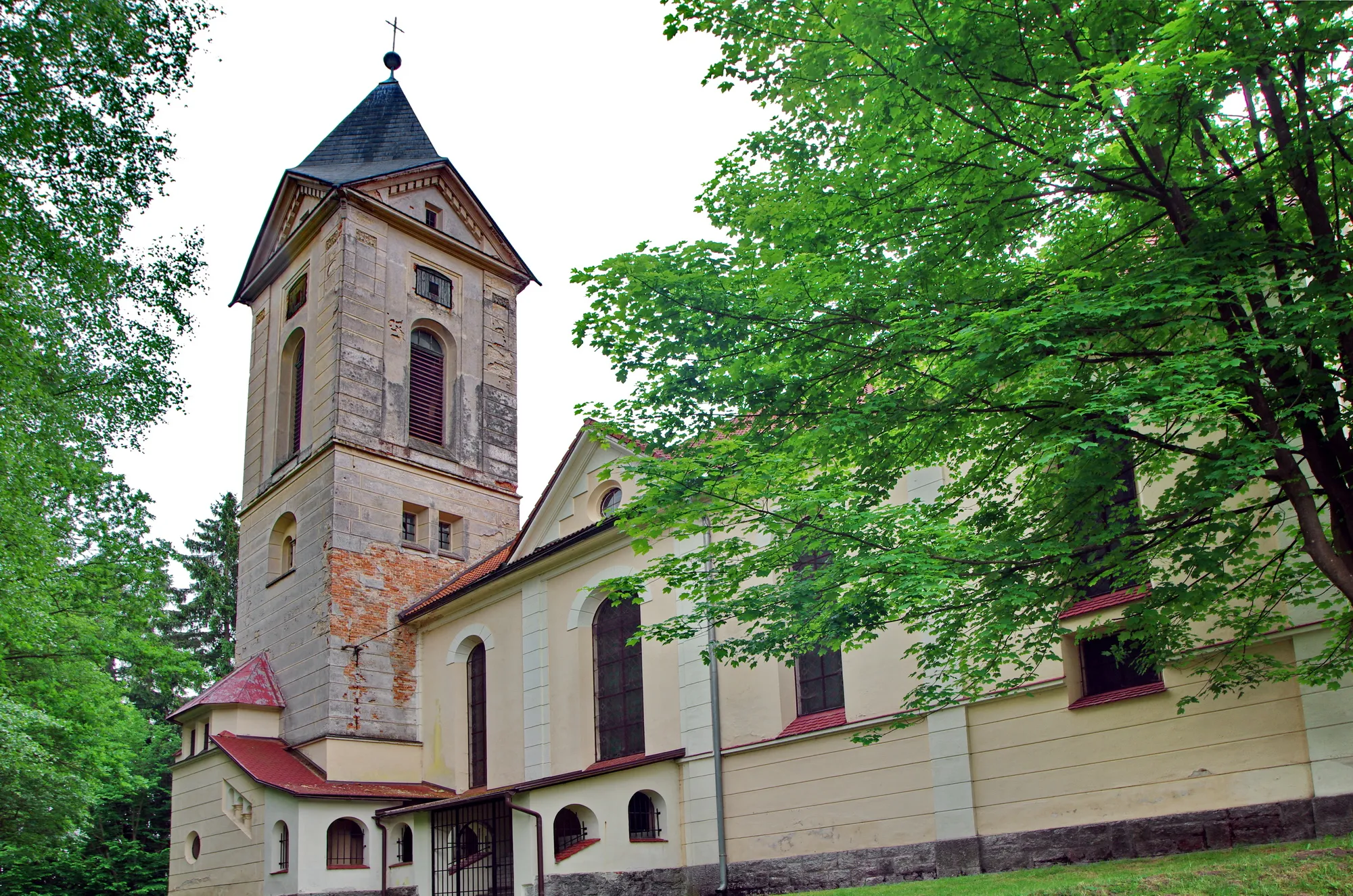 Photo showing: Rotava, kostel sv. Petra a Pavla, Krušné hory, okres Sokolov