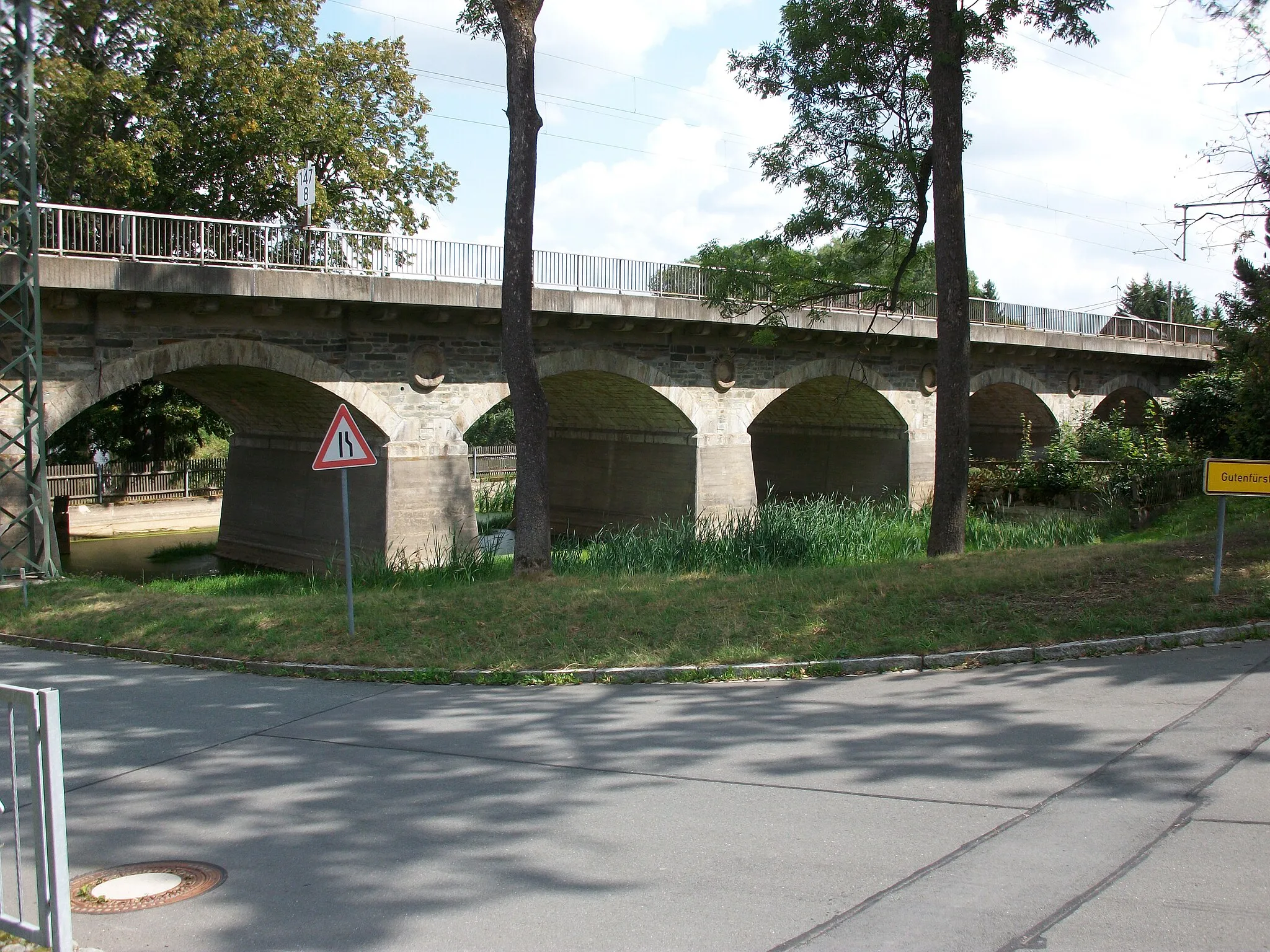 Photo showing: Eisenbahnviadukt Grobau