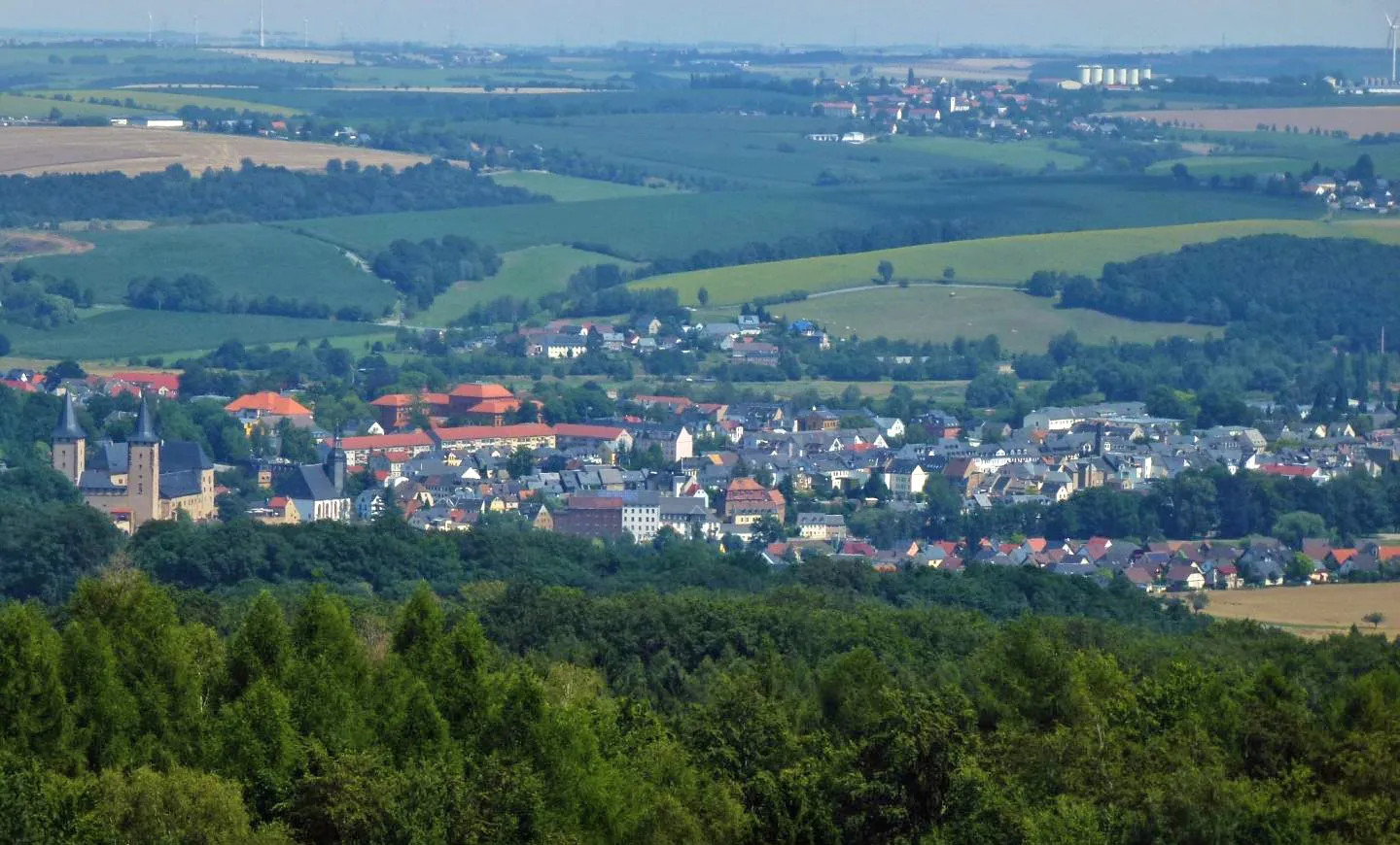 Photo showing: Blick vom Rochlitzer Berg auf Rochlitz