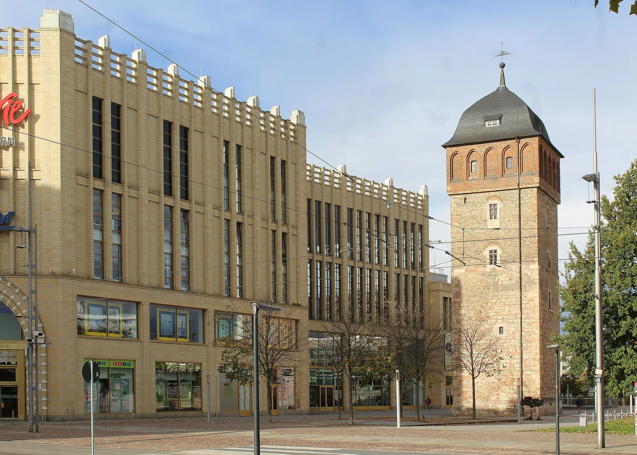 Photo showing: Chemnitz, red tower and Galerie Roter Turm