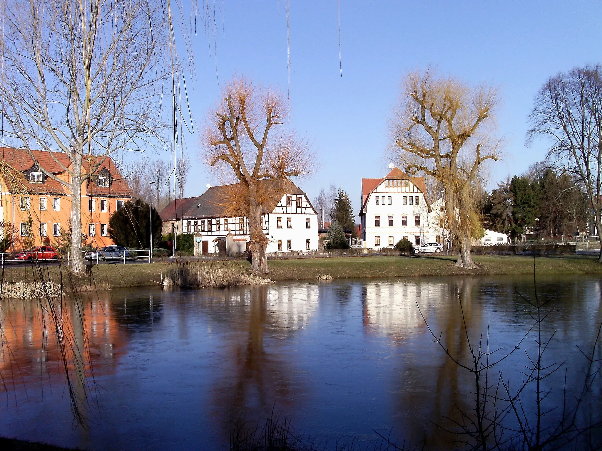 Photo showing: Pond in Zuckelhausen, in the Holzhausen district of Leipzig (Saxony)