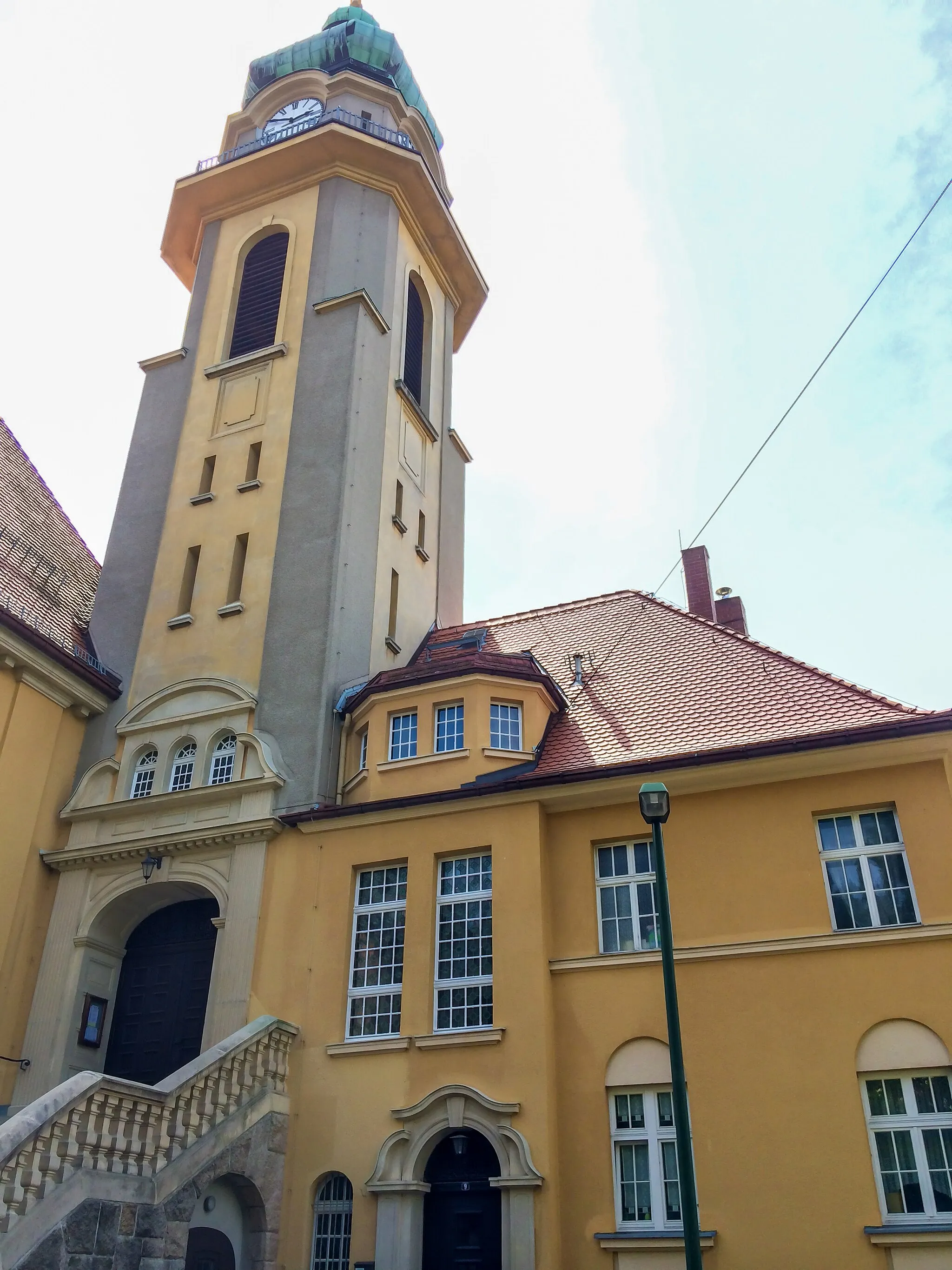 Photo showing: Katholische Kirche Zum Heiligen Kreuz Auerbach/Vogtland, Juli 2014